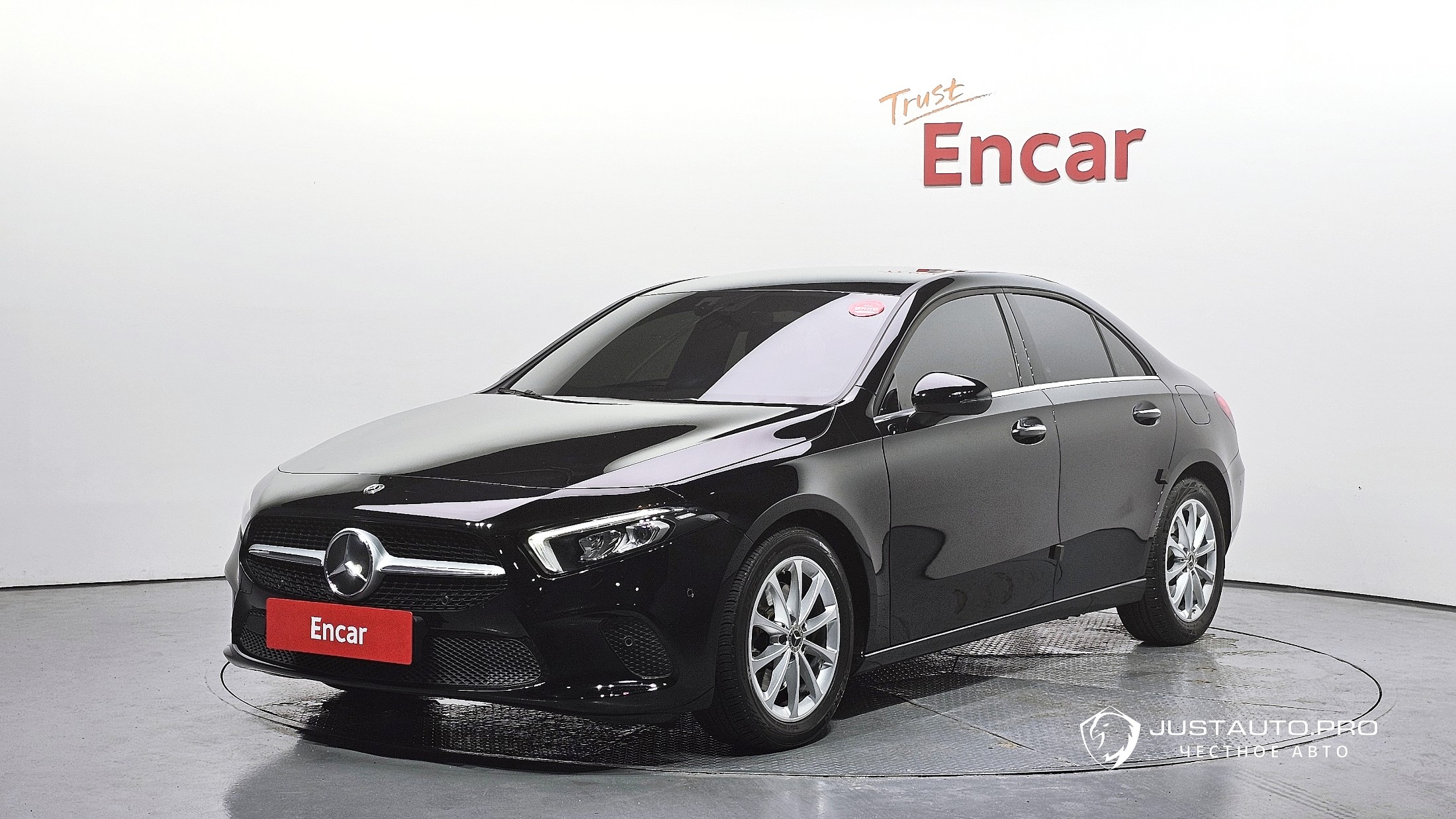 Автомобиль Mercedes-Benz A-Class