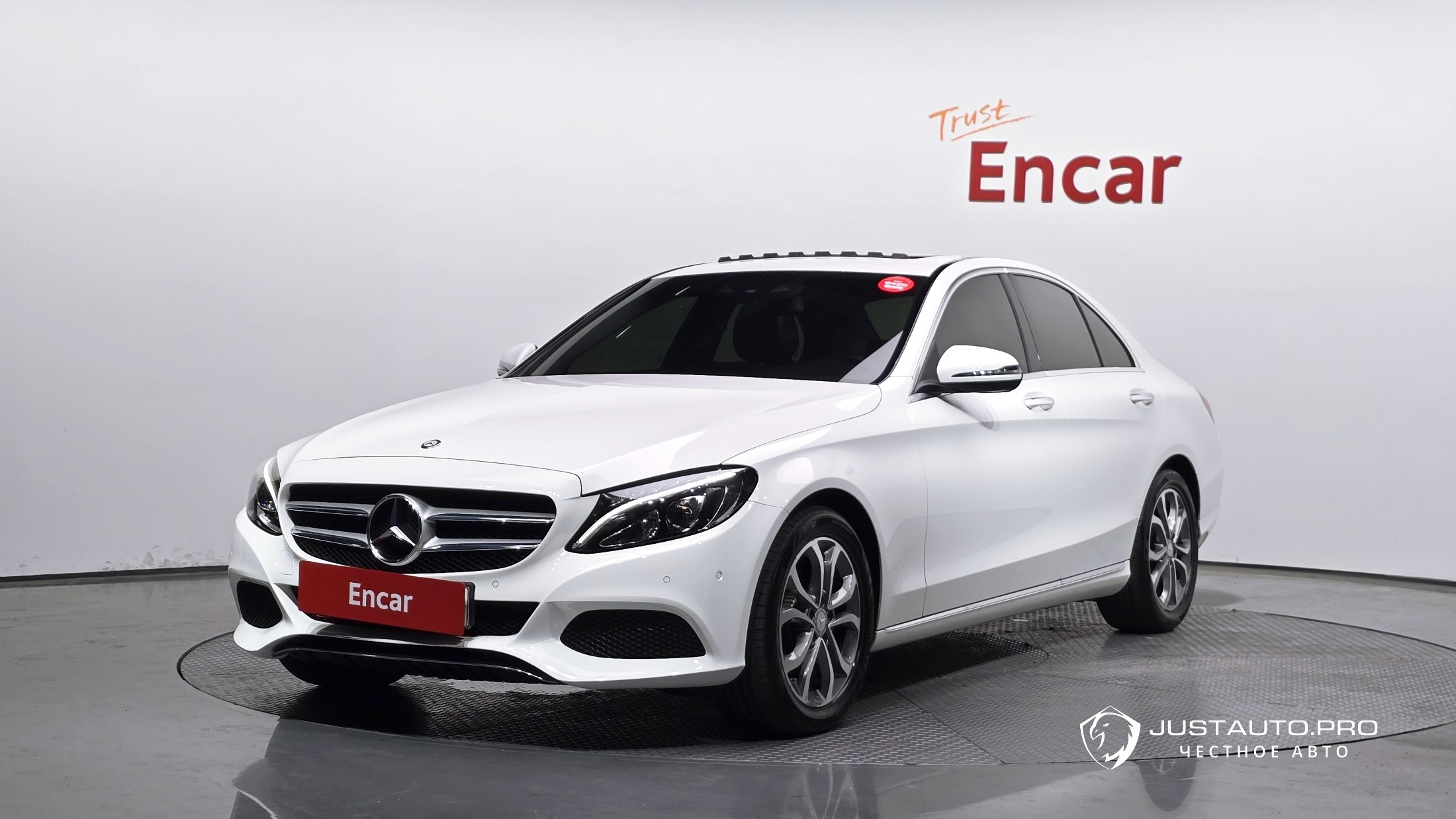 Автомобиль Mercedes-Benz C-Class
