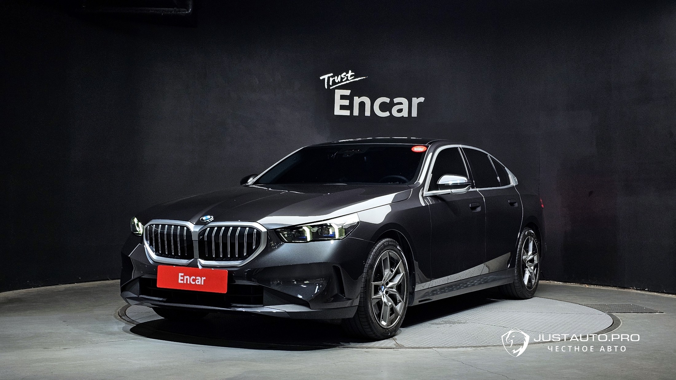 Автомобиль BMW 5-Series