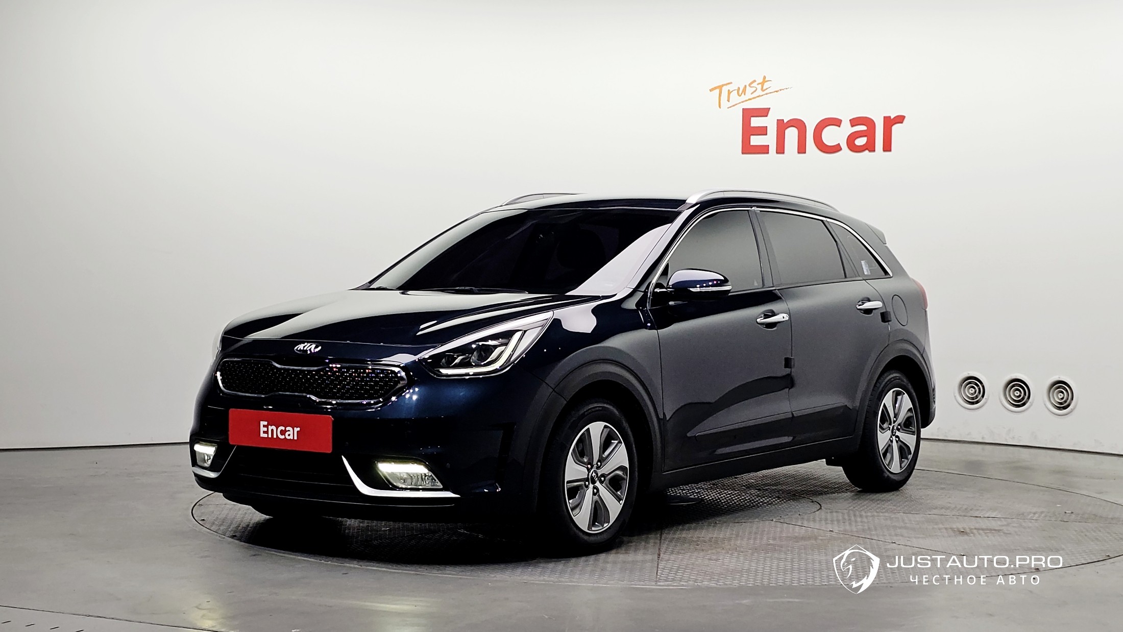 Автомобиль Kia Niro