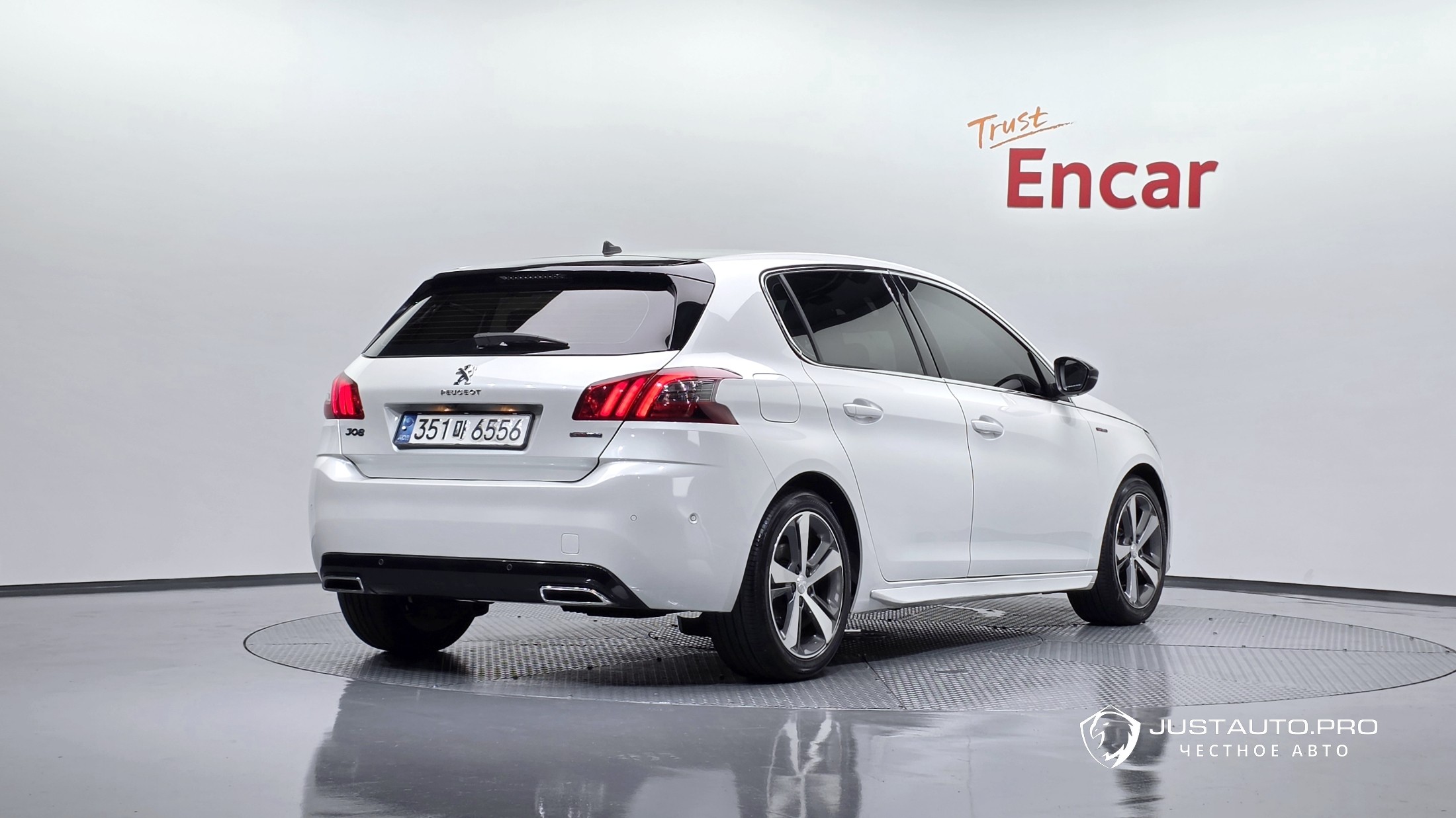 Автомобиль Peugeot 308