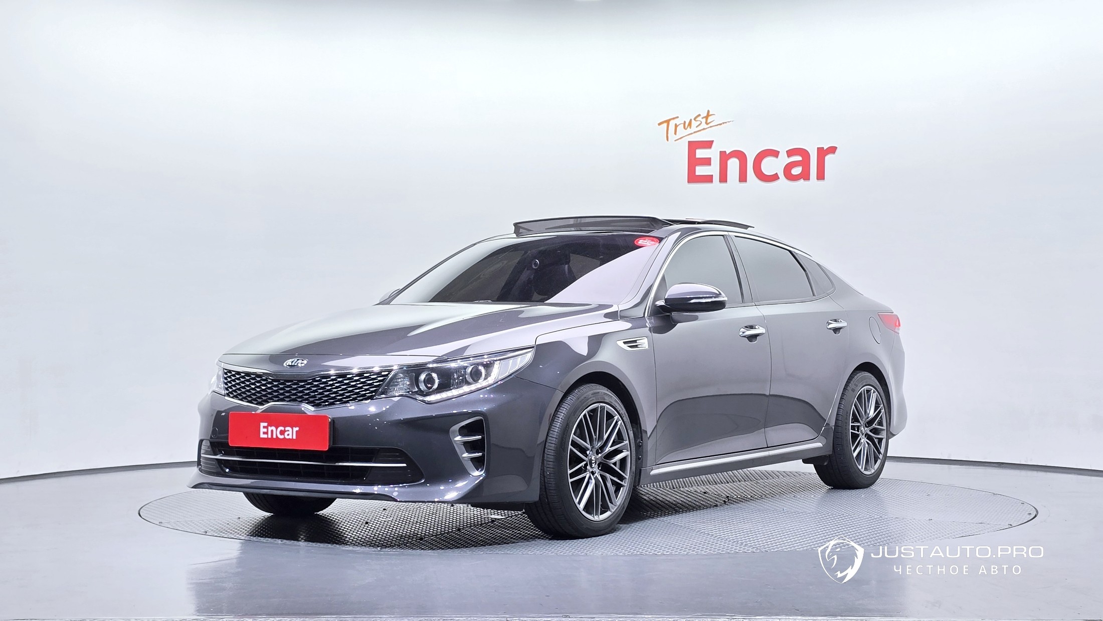Автомобиль Kia K5
