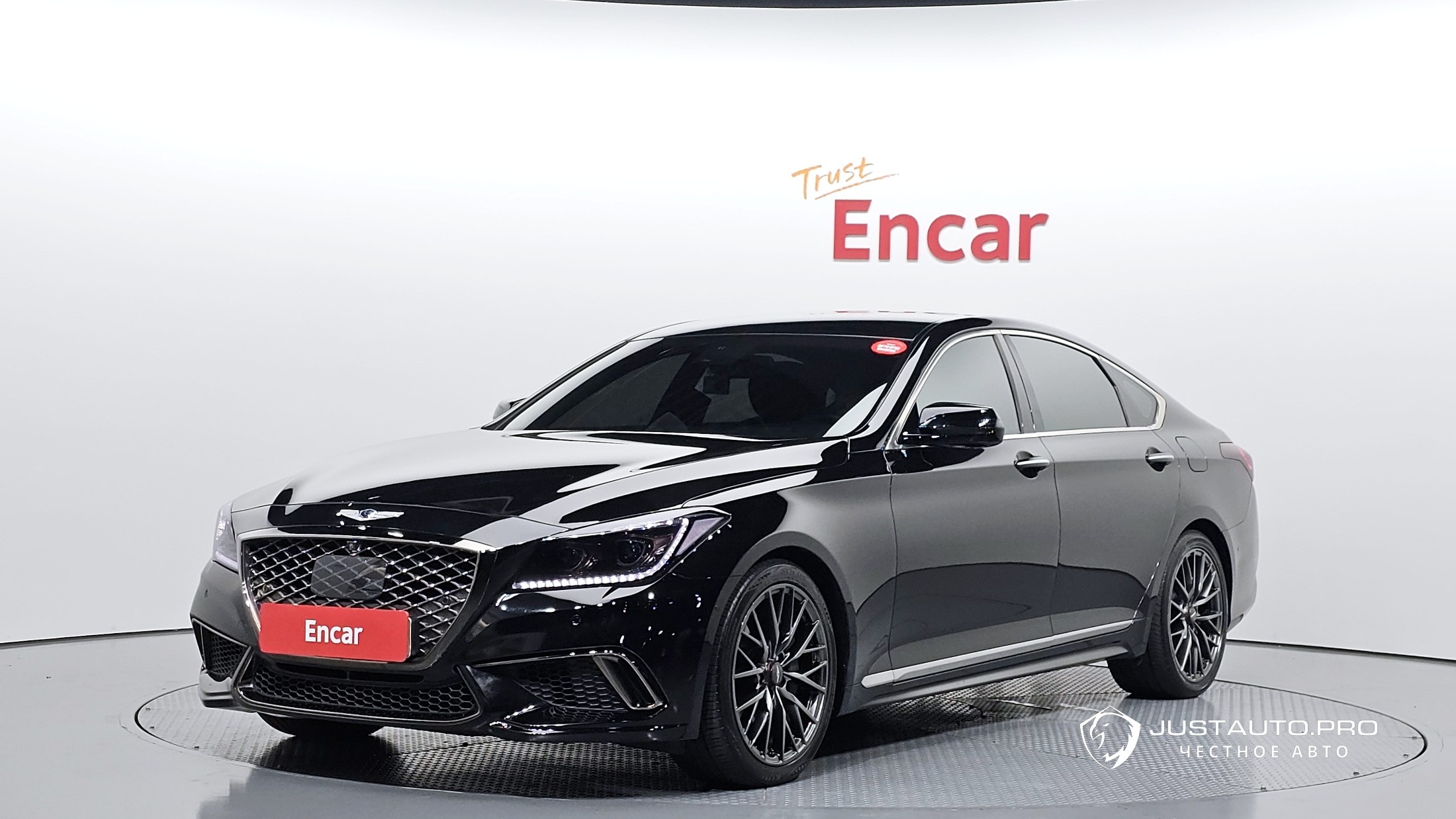 Автомобиль Hyundai Genesis