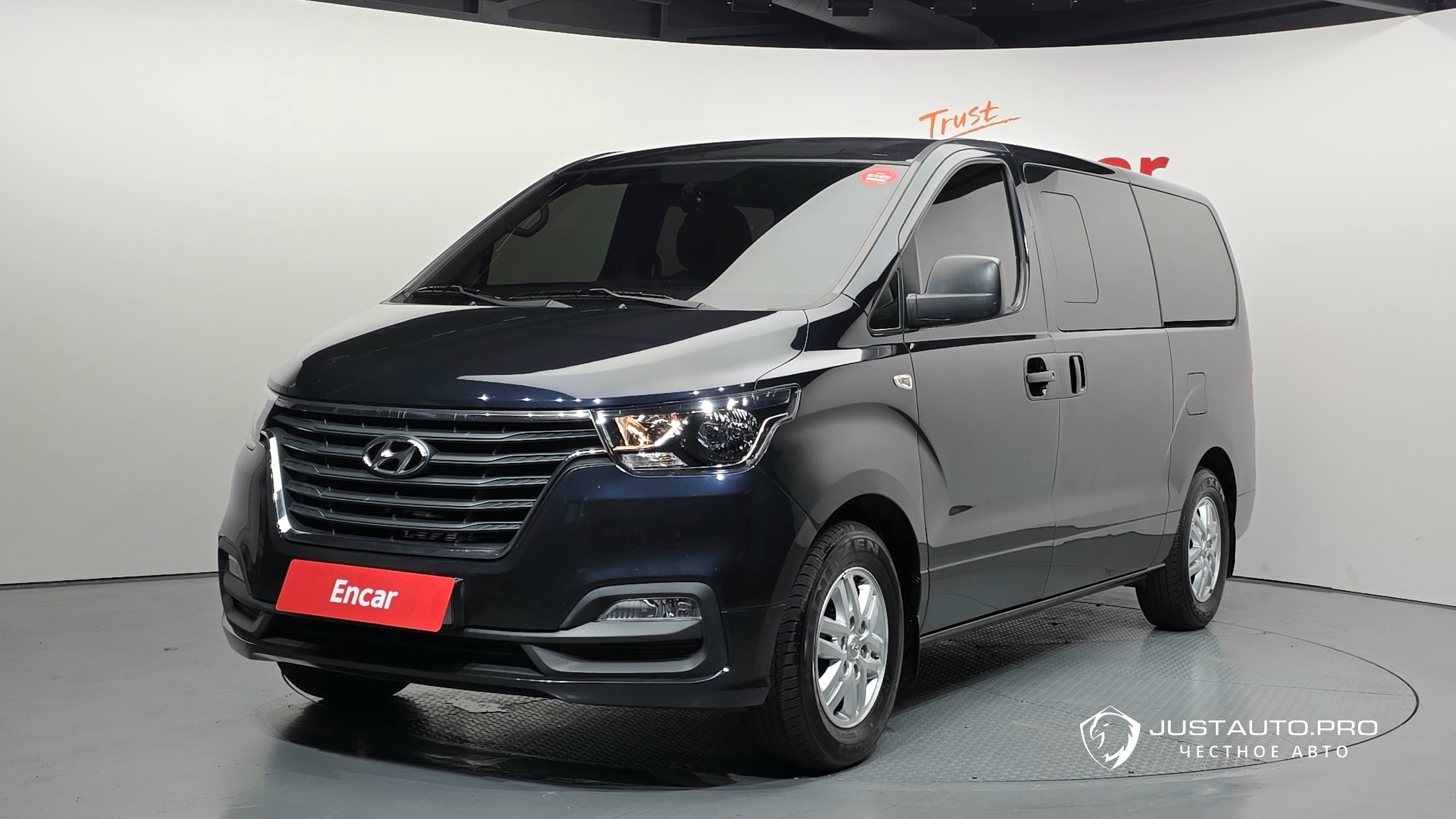 Автомобиль Hyundai Starex