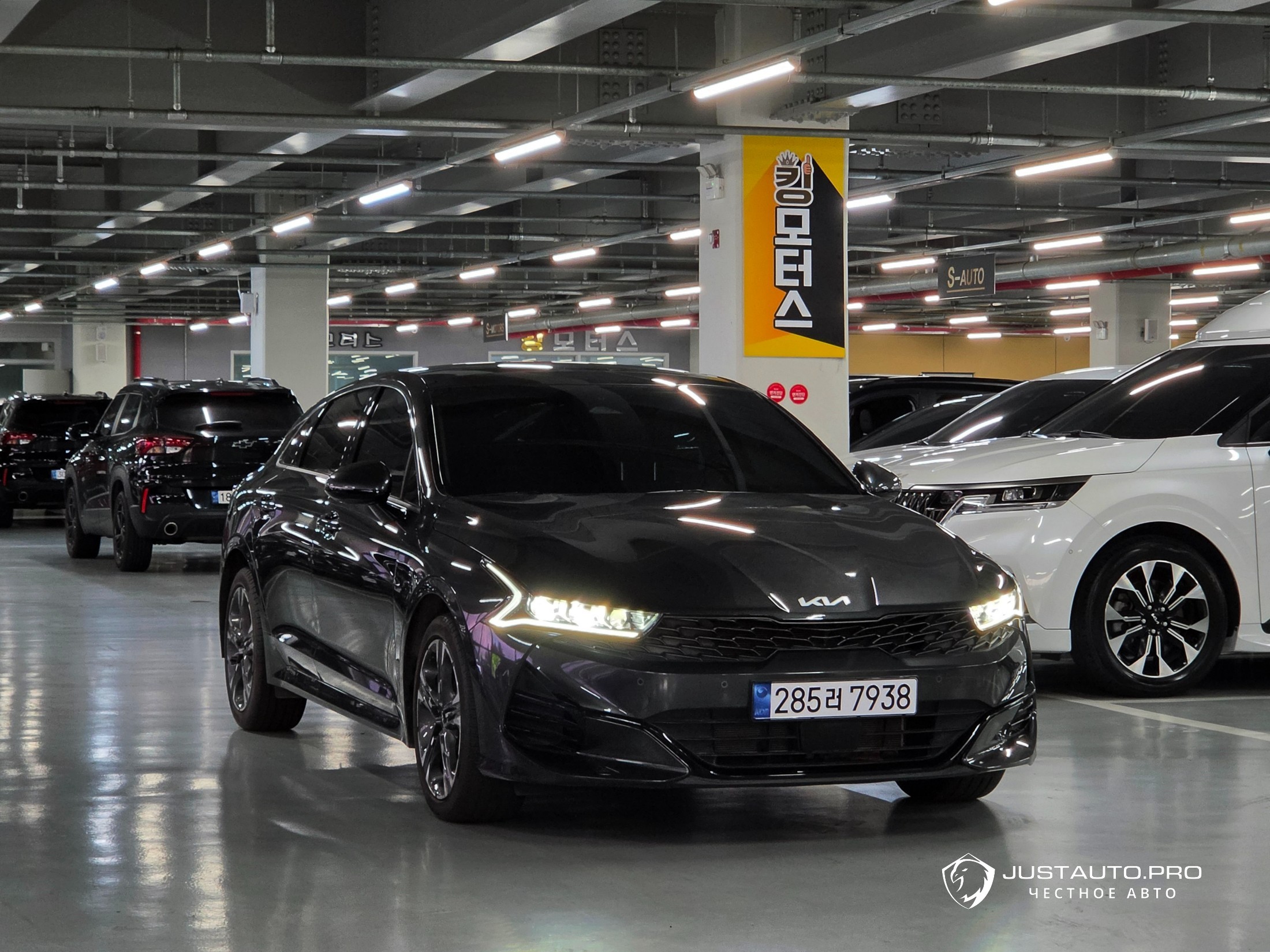 Автомобиль Kia K5