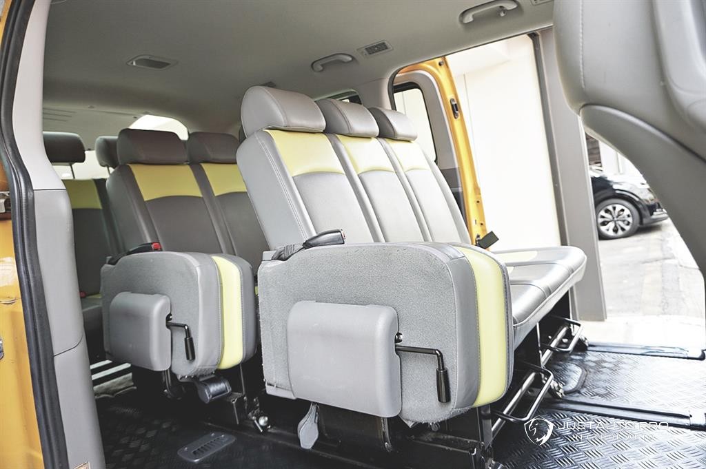 Автомобиль Hyundai Starex