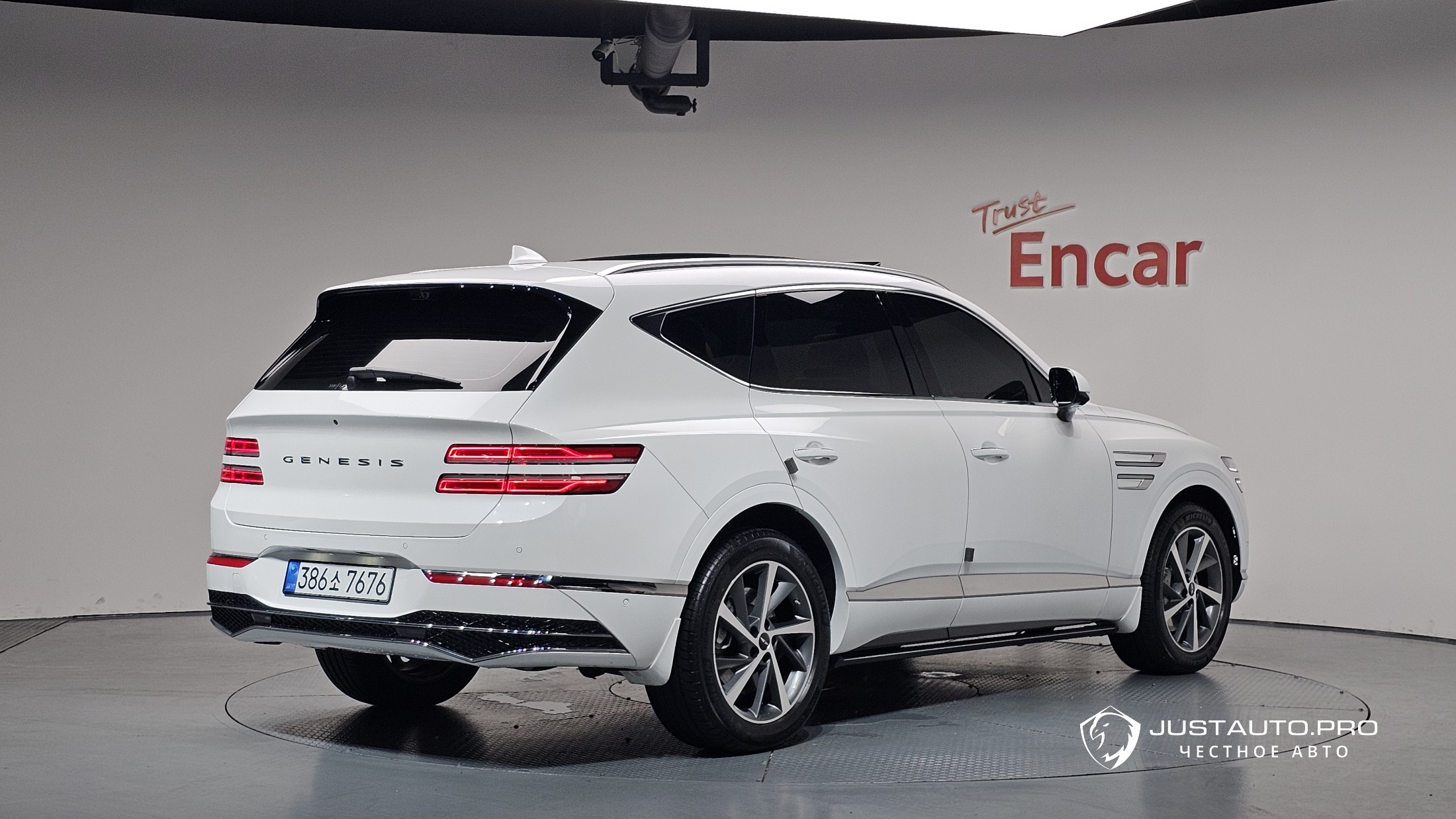 Автомобиль Genesis GV80