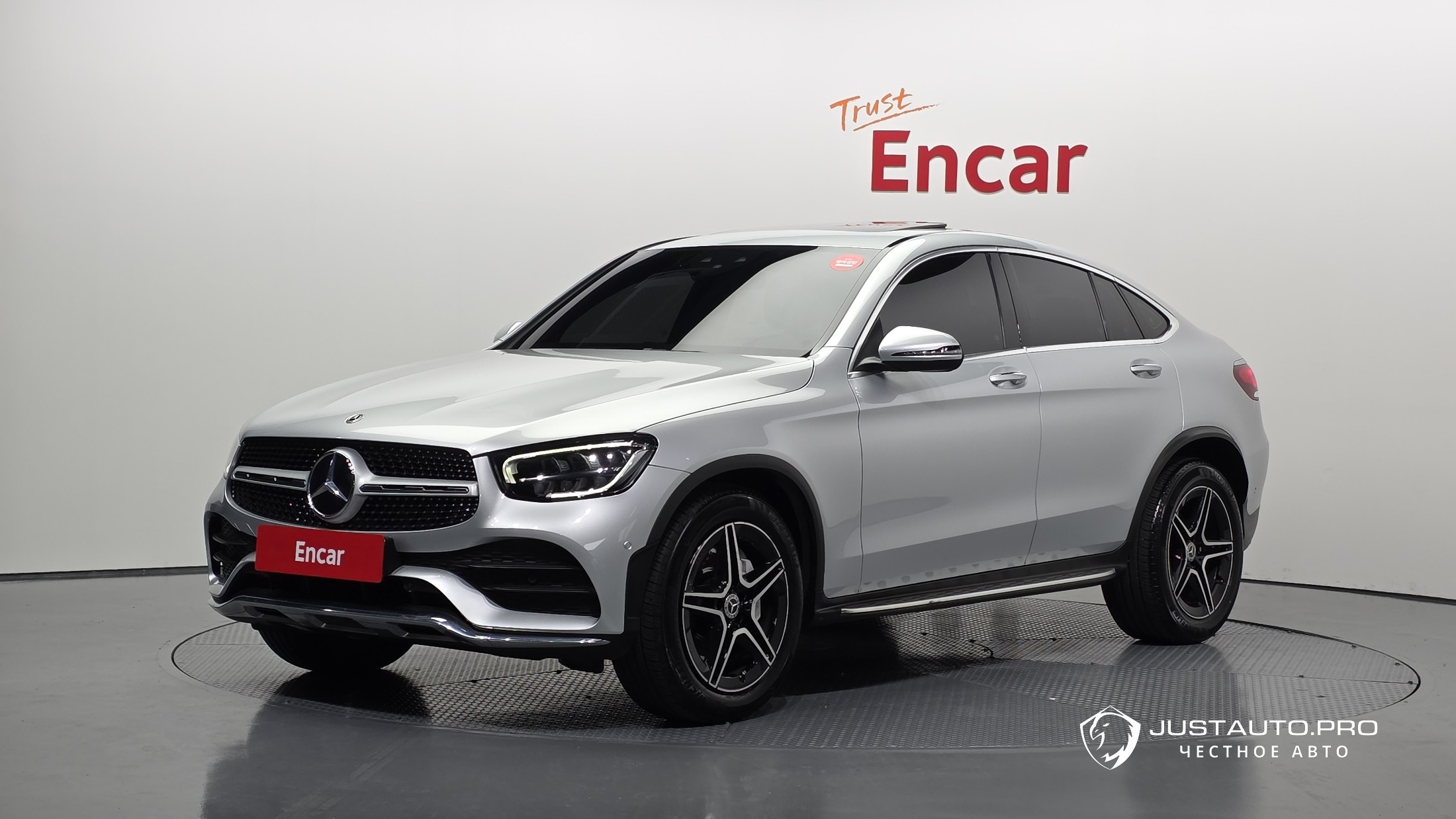 Автомобиль Mercedes-Benz GLC-Class