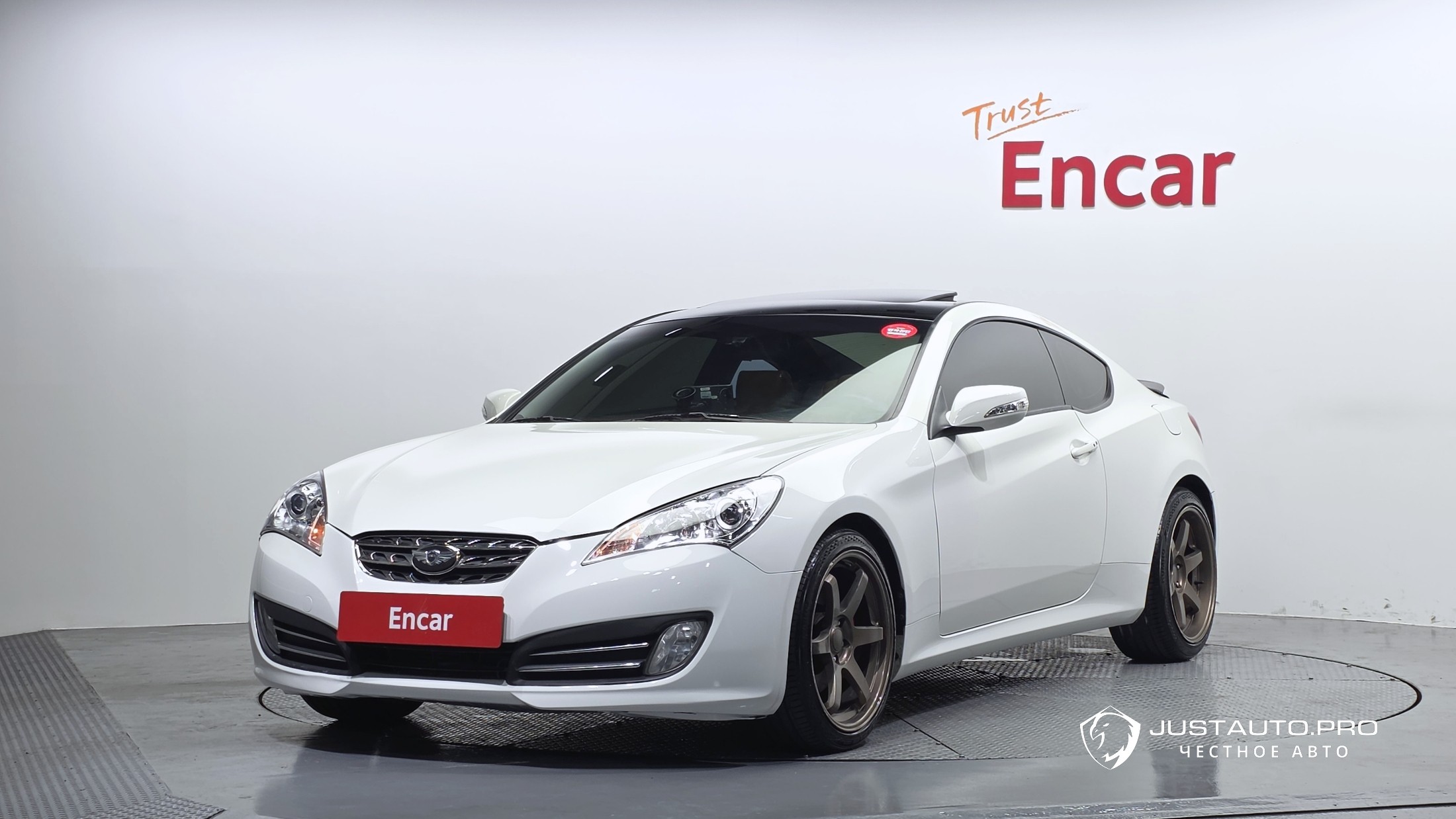 Автомобиль Hyundai Genesis