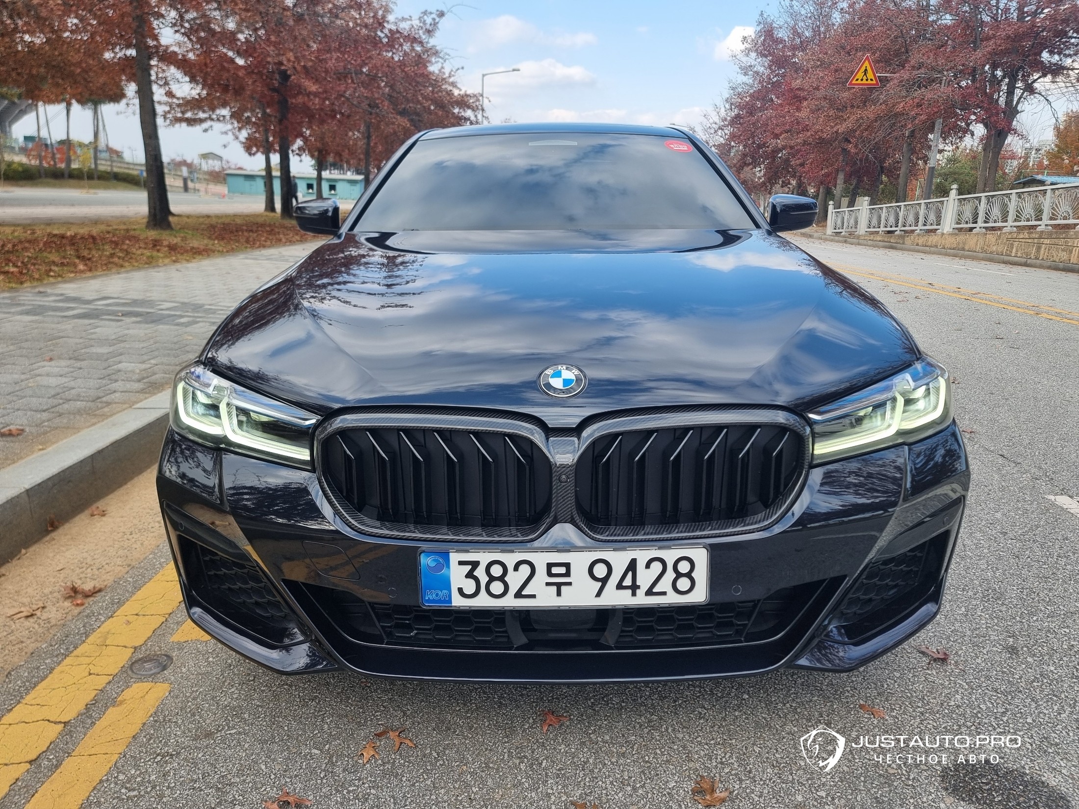 Автомобиль BMW 5-Series