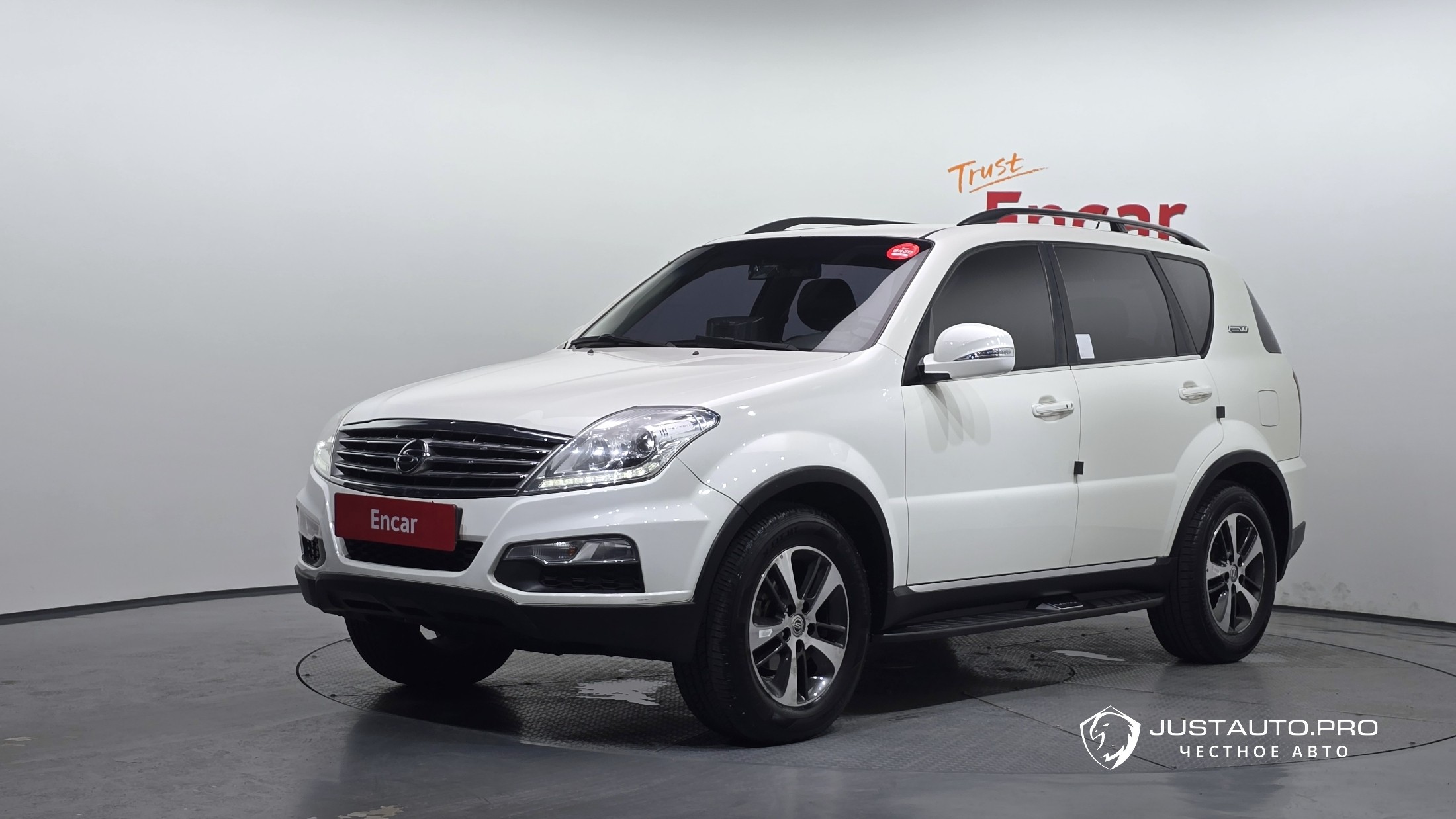 Автомобиль KG_Mobility_Ssangyong Rexton