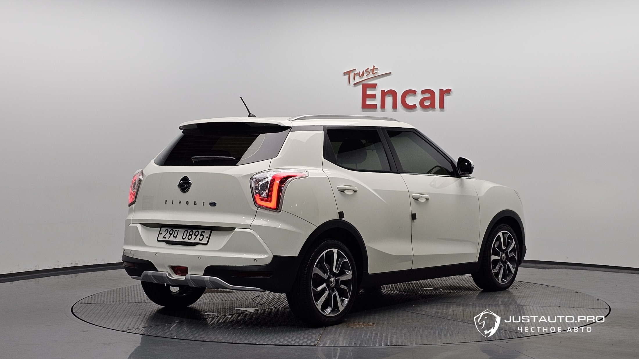 Автомобиль KG_Mobility_Ssangyong TIBOLI