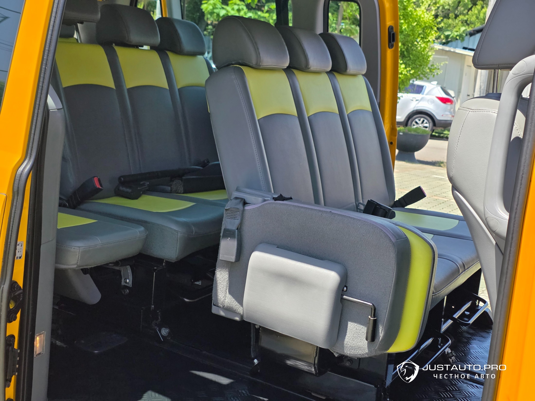 Автомобиль Hyundai Starex