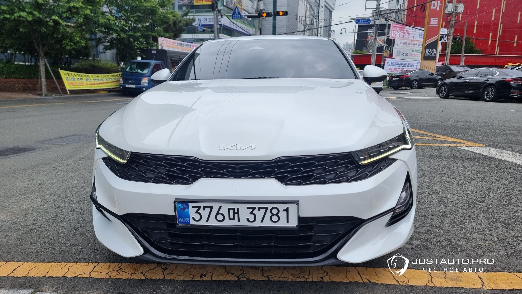 Автомобиль Kia K5
