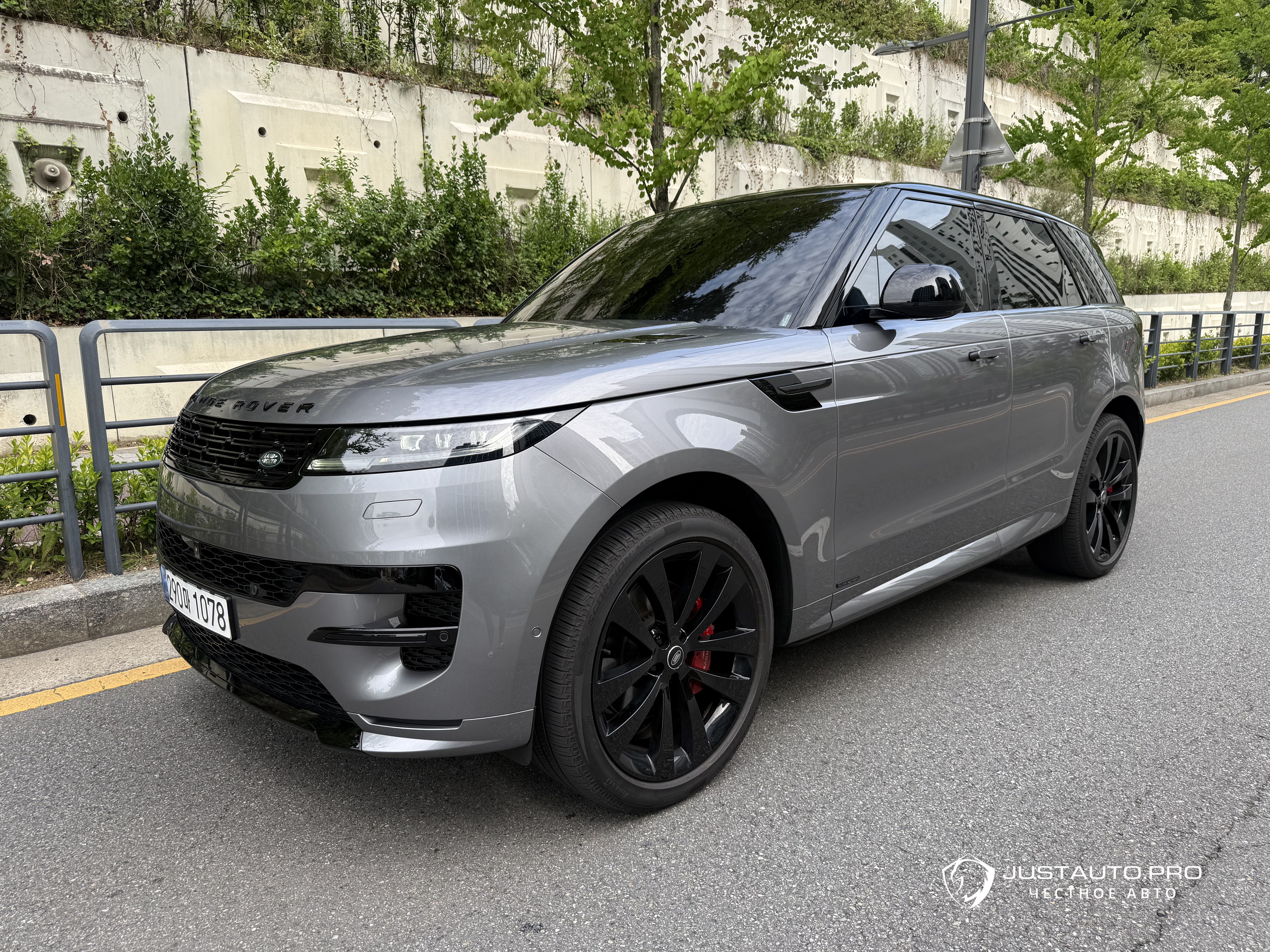 Автомобиль Land Rover Range Rover Sport