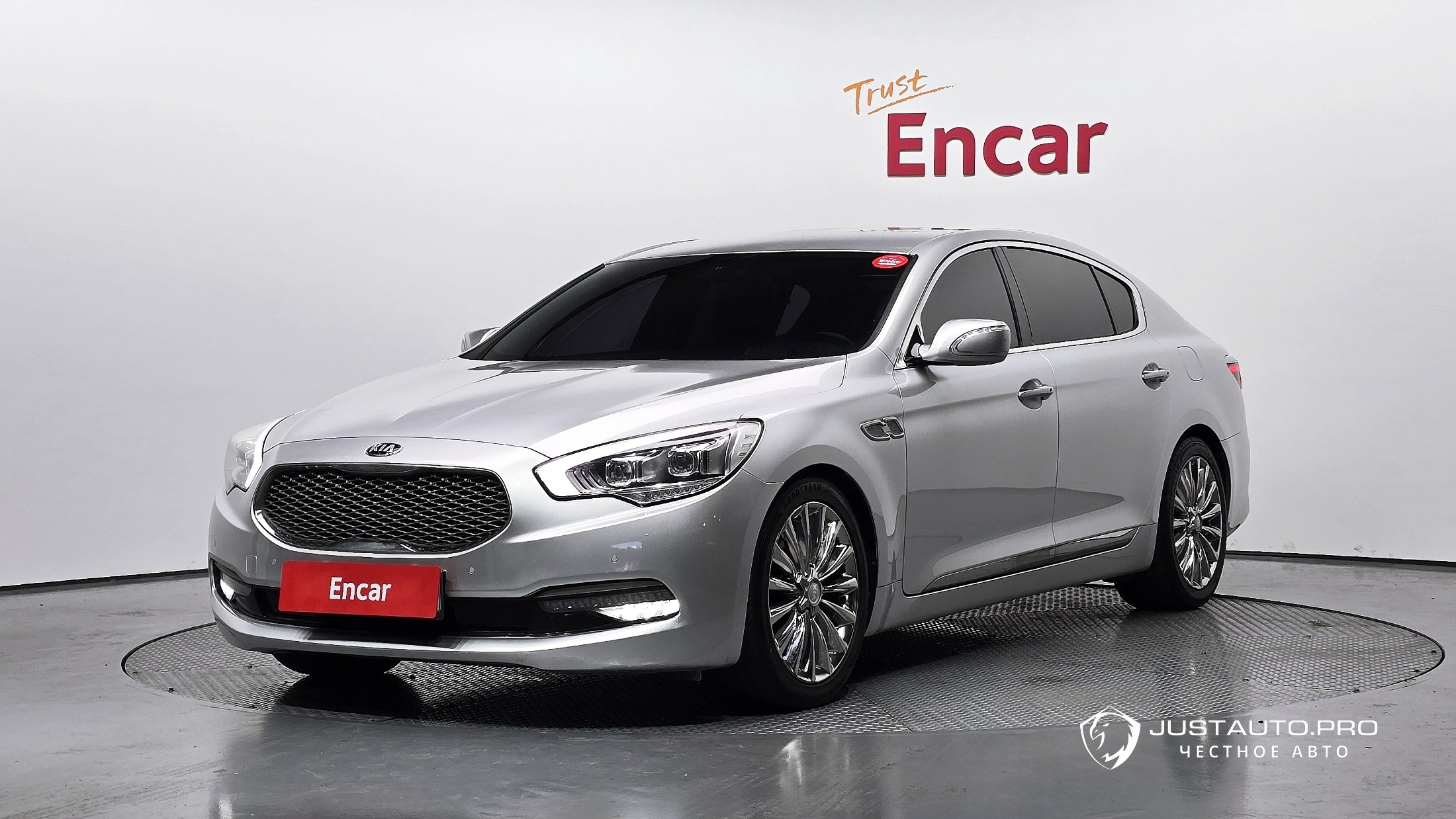 Автомобиль Kia K9