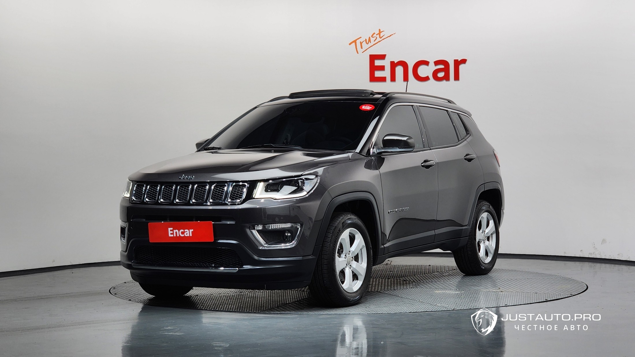 Автомобиль Jeep Compass