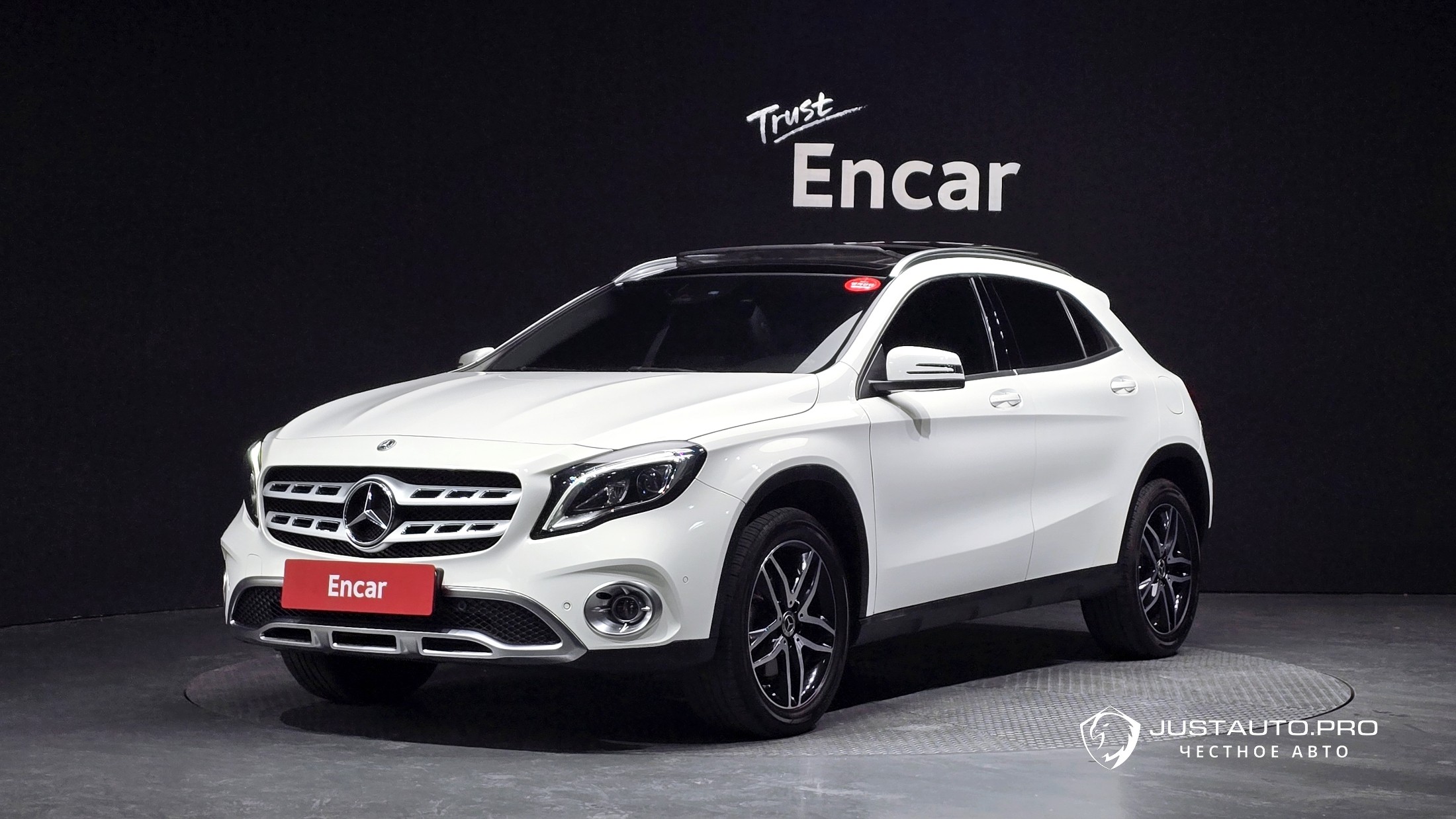 Автомобиль Mercedes-Benz GLA-Class