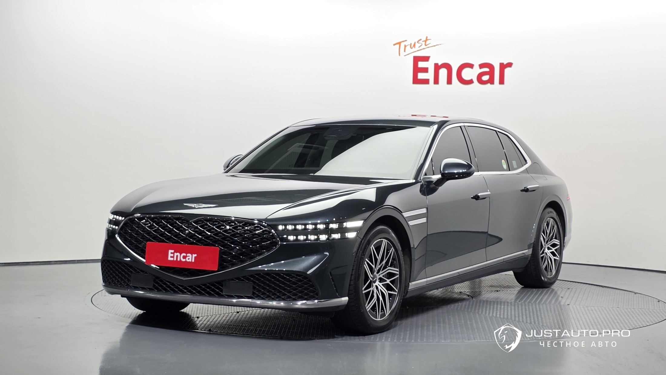 Автомобиль Genesis G90