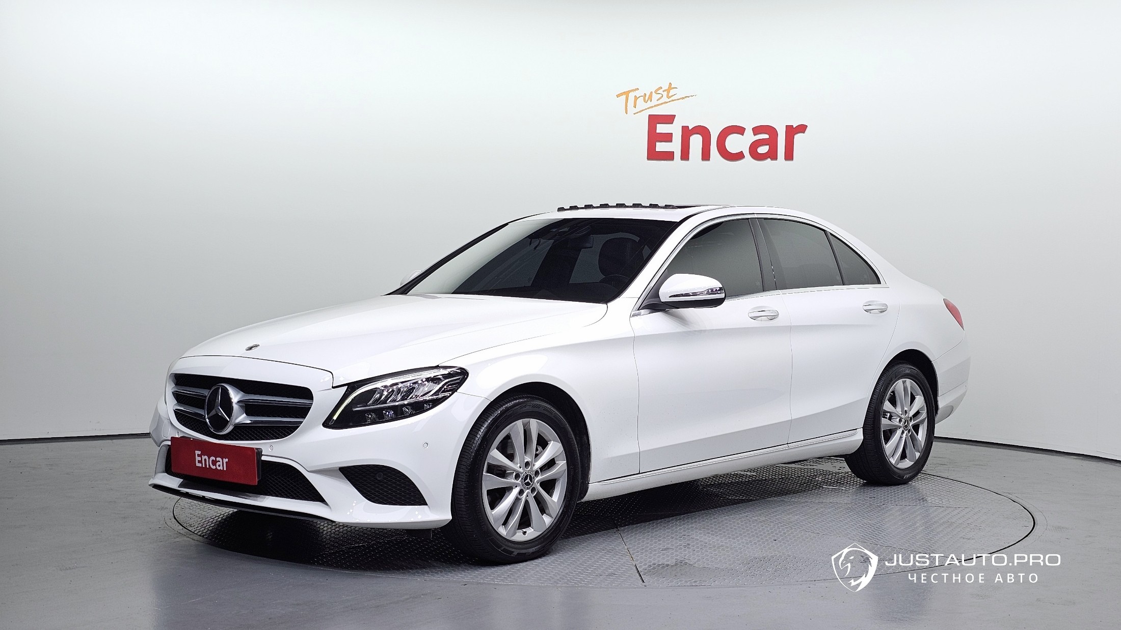 Автомобиль Mercedes-Benz C-Class