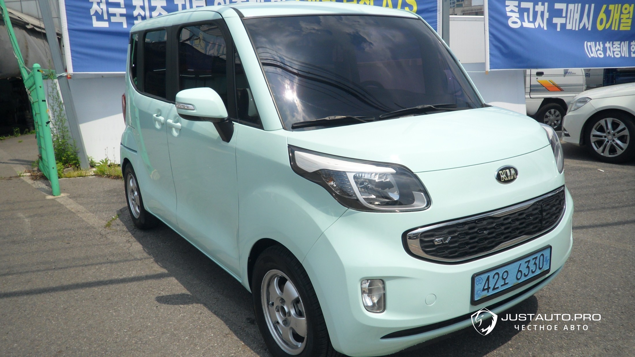 Автомобиль Kia RAY