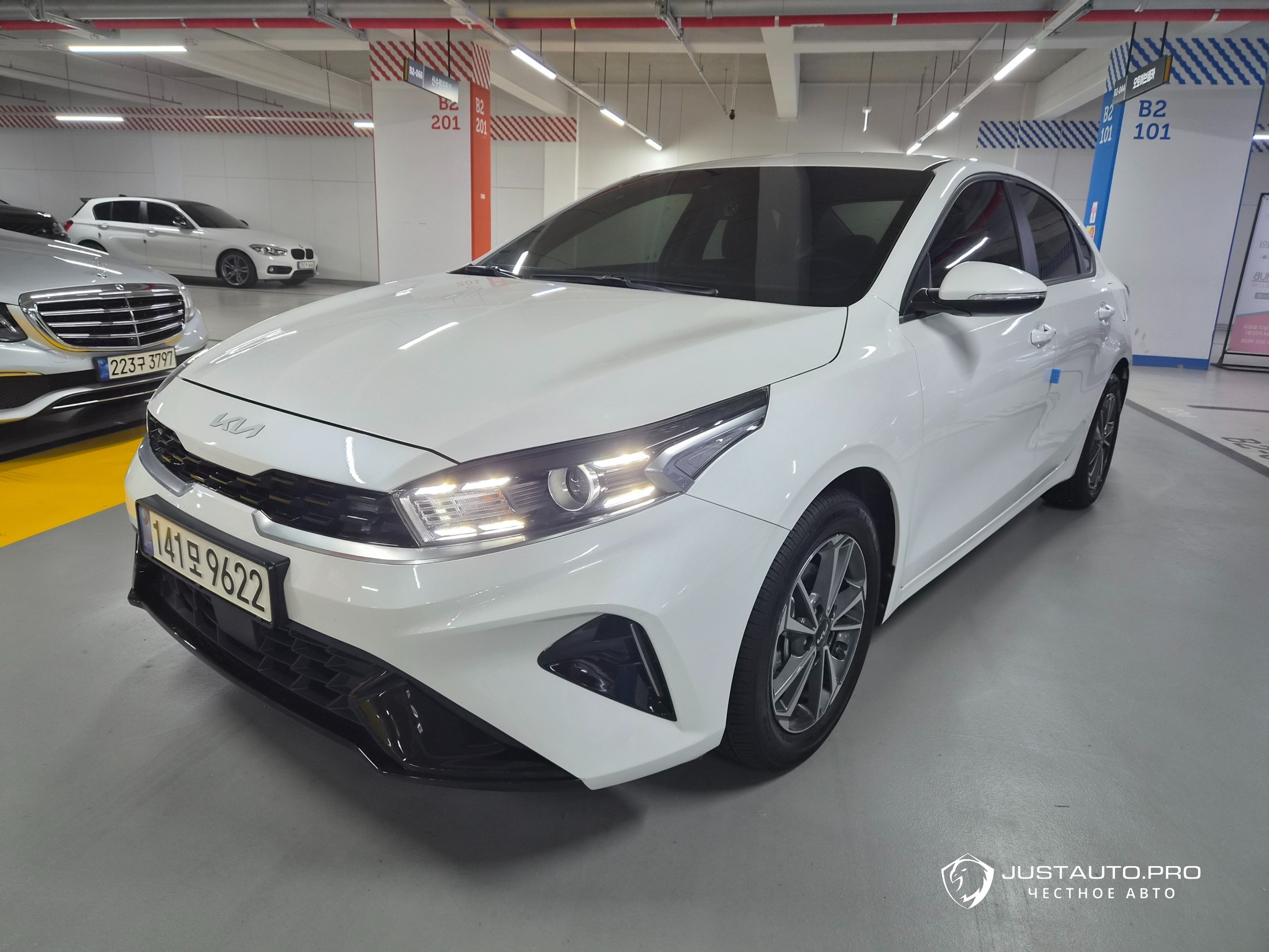 Автомобиль Kia K3