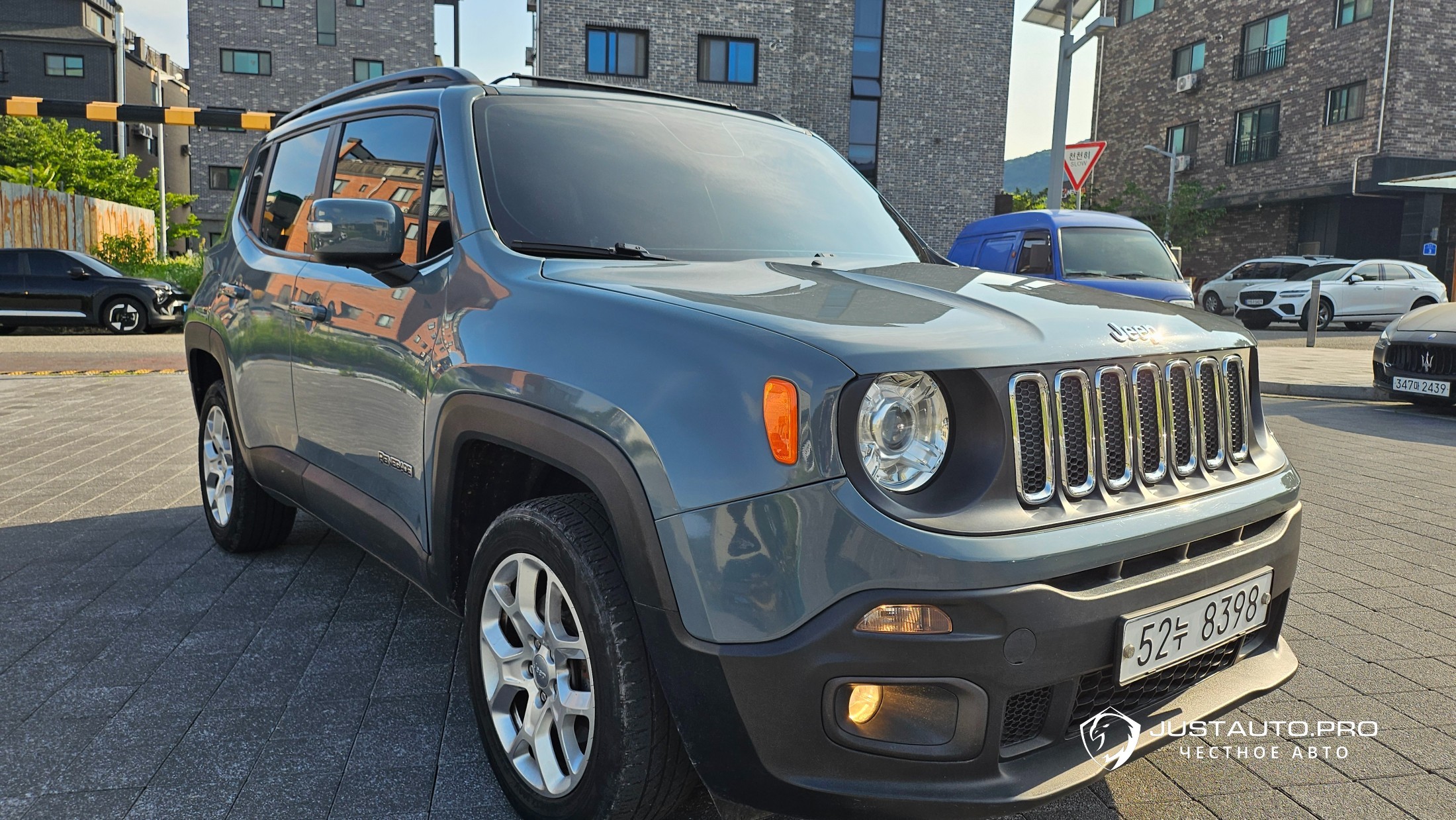 Автомобиль Jeep Renegade