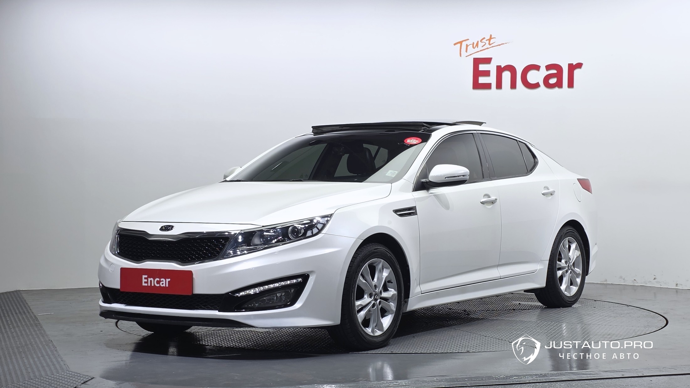 Автомобиль Kia K5