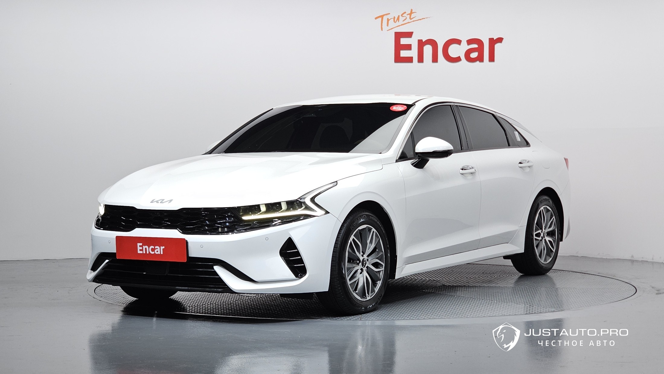 Автомобиль Kia K5