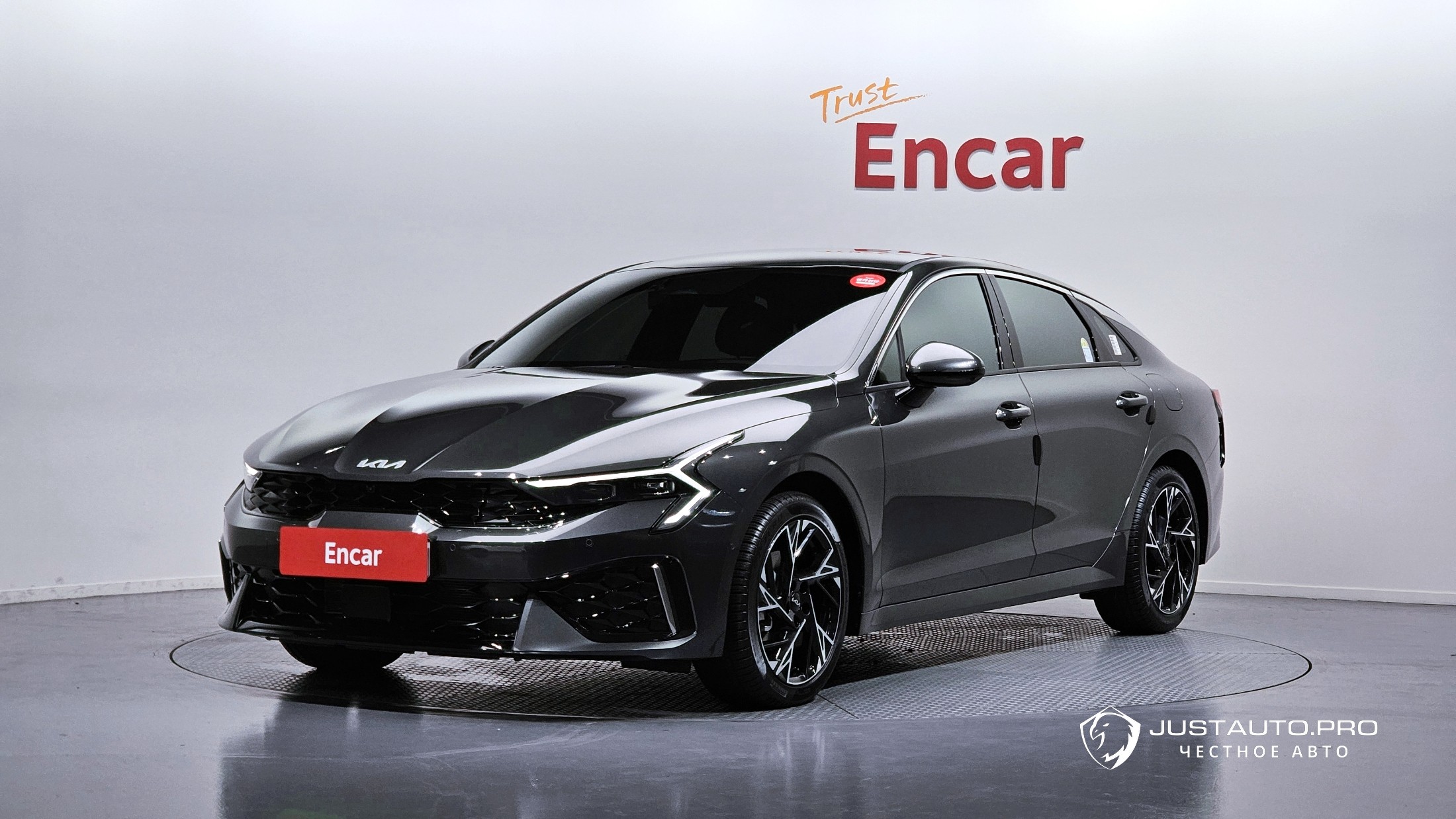 Автомобиль Kia K5