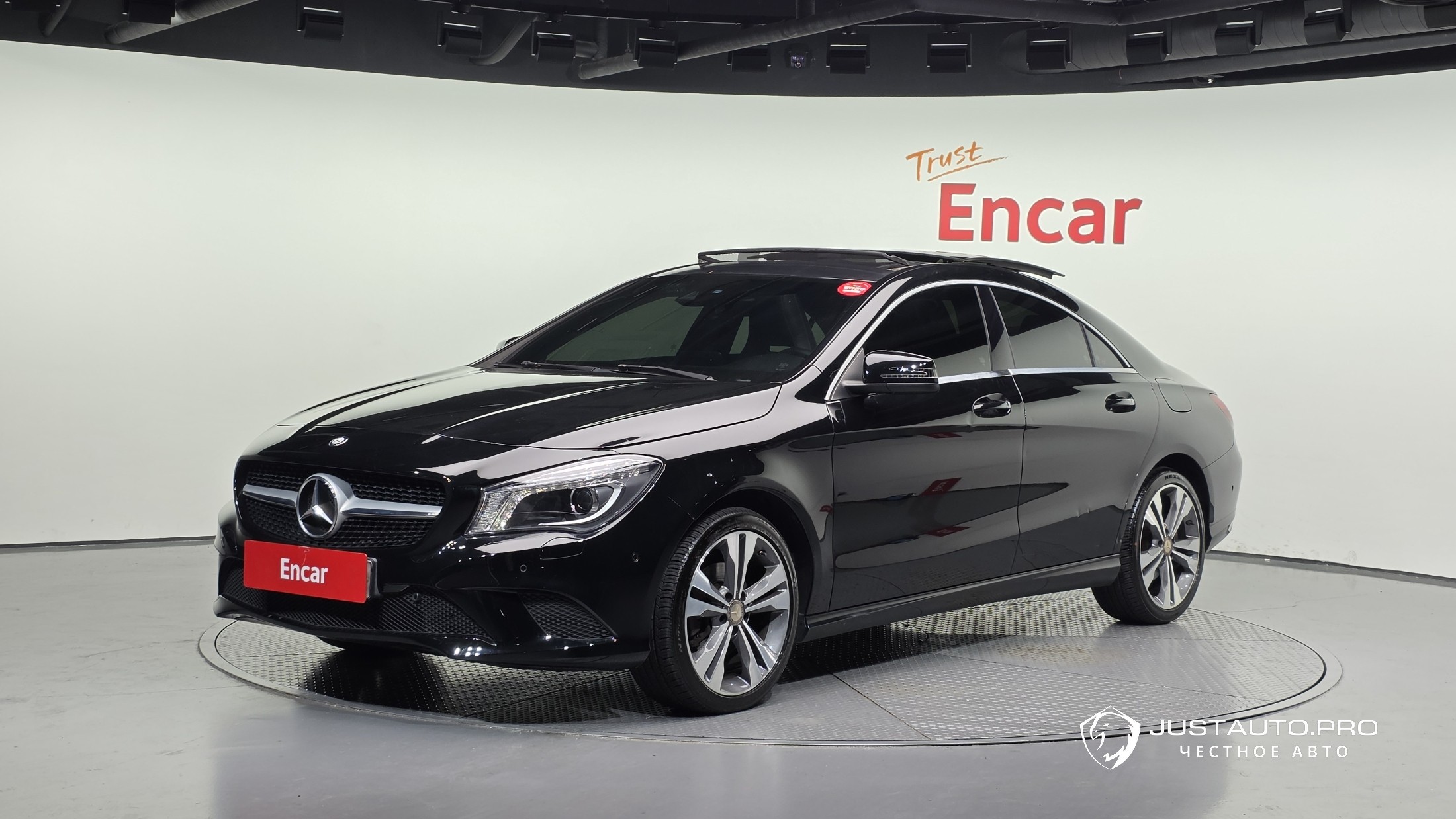 Автомобиль Mercedes-Benz CLA-Class
