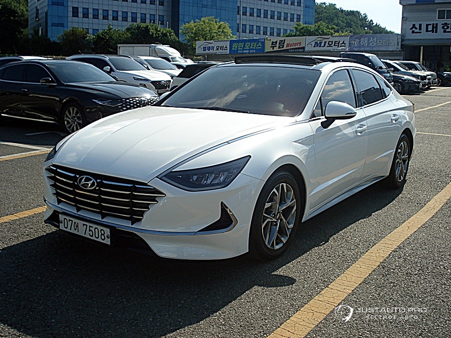 Автомобиль Hyundai Sonata