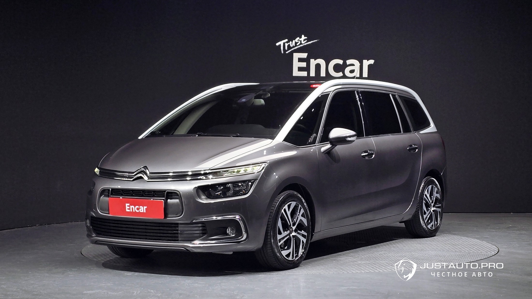 Автомобиль Citroen-DS C4 Picasso