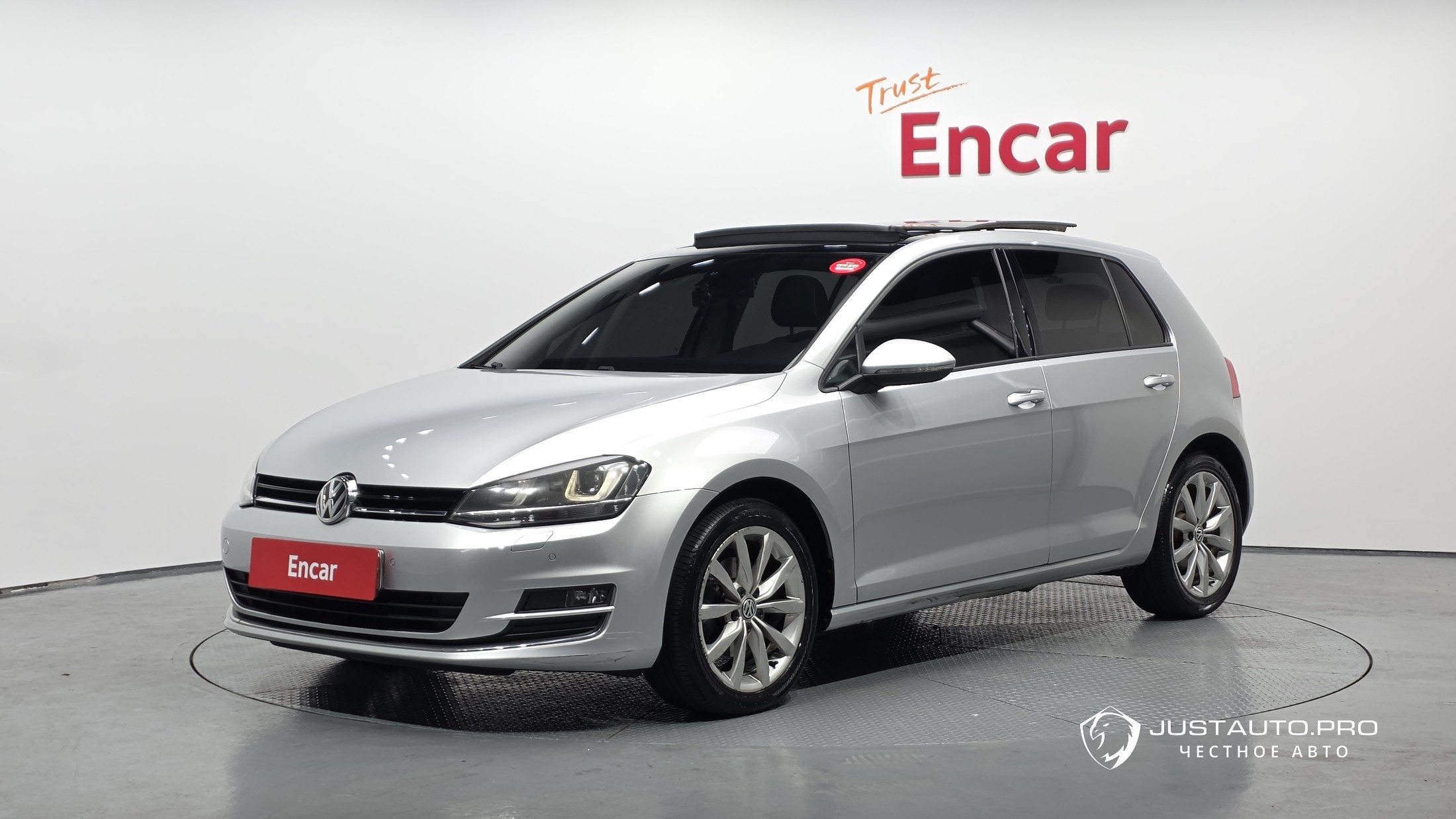 Автомобиль Volkswagen Golf