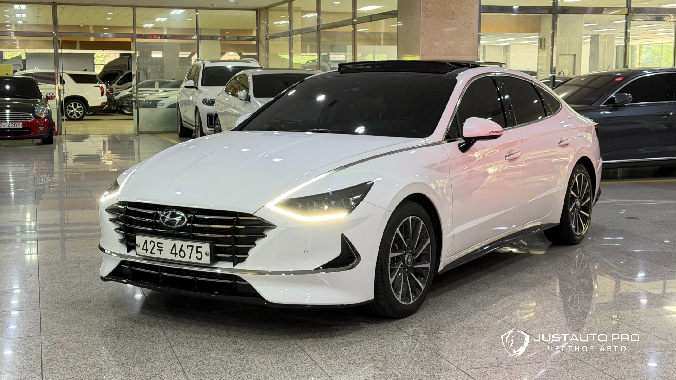 Автомобиль Hyundai Sonata