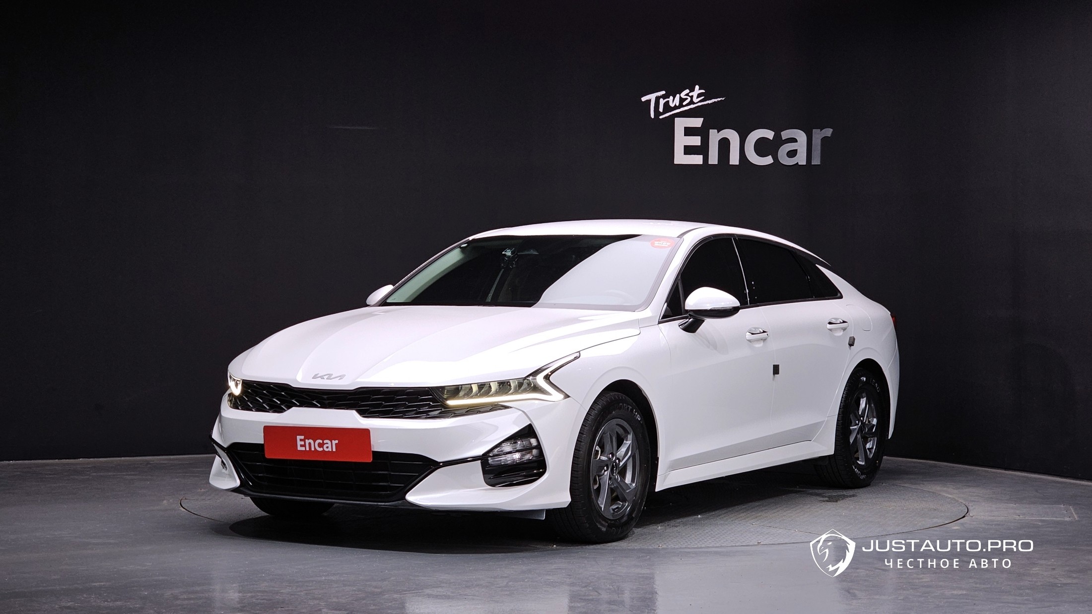 Автомобиль Kia K5