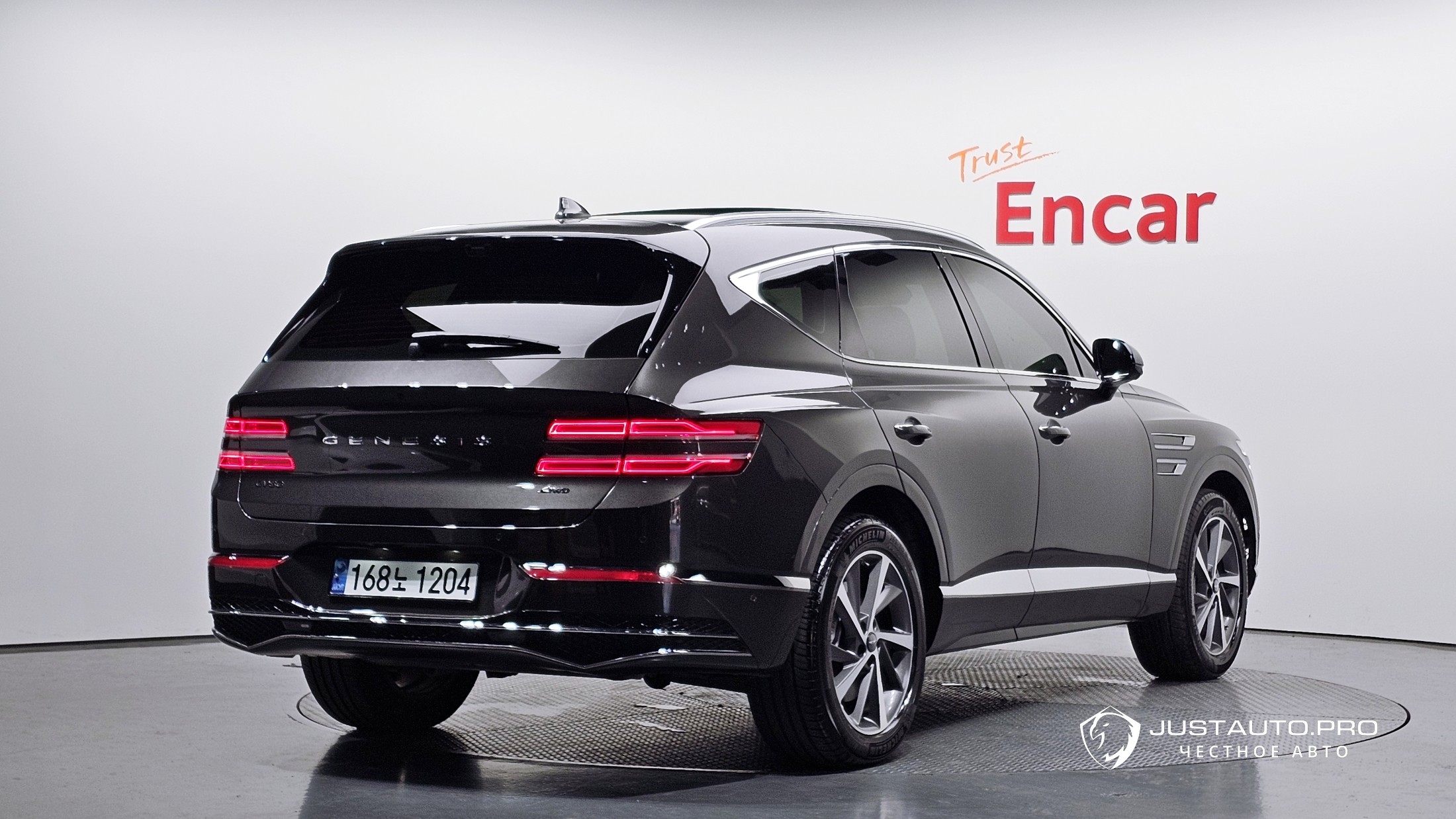 Автомобиль Genesis GV80