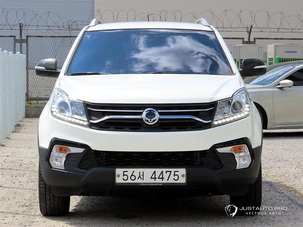Автомобиль KG_Mobility_Ssangyong KORANDO