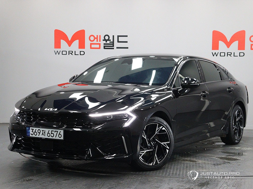 Автомобиль Kia K5