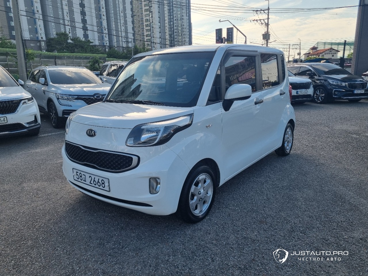 Автомобиль Kia RAY