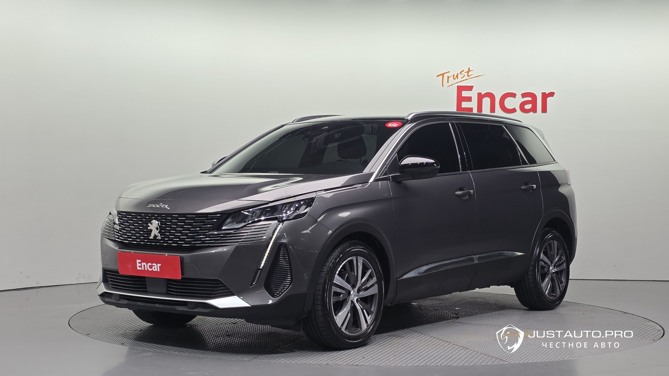 Автомобиль Peugeot 5008