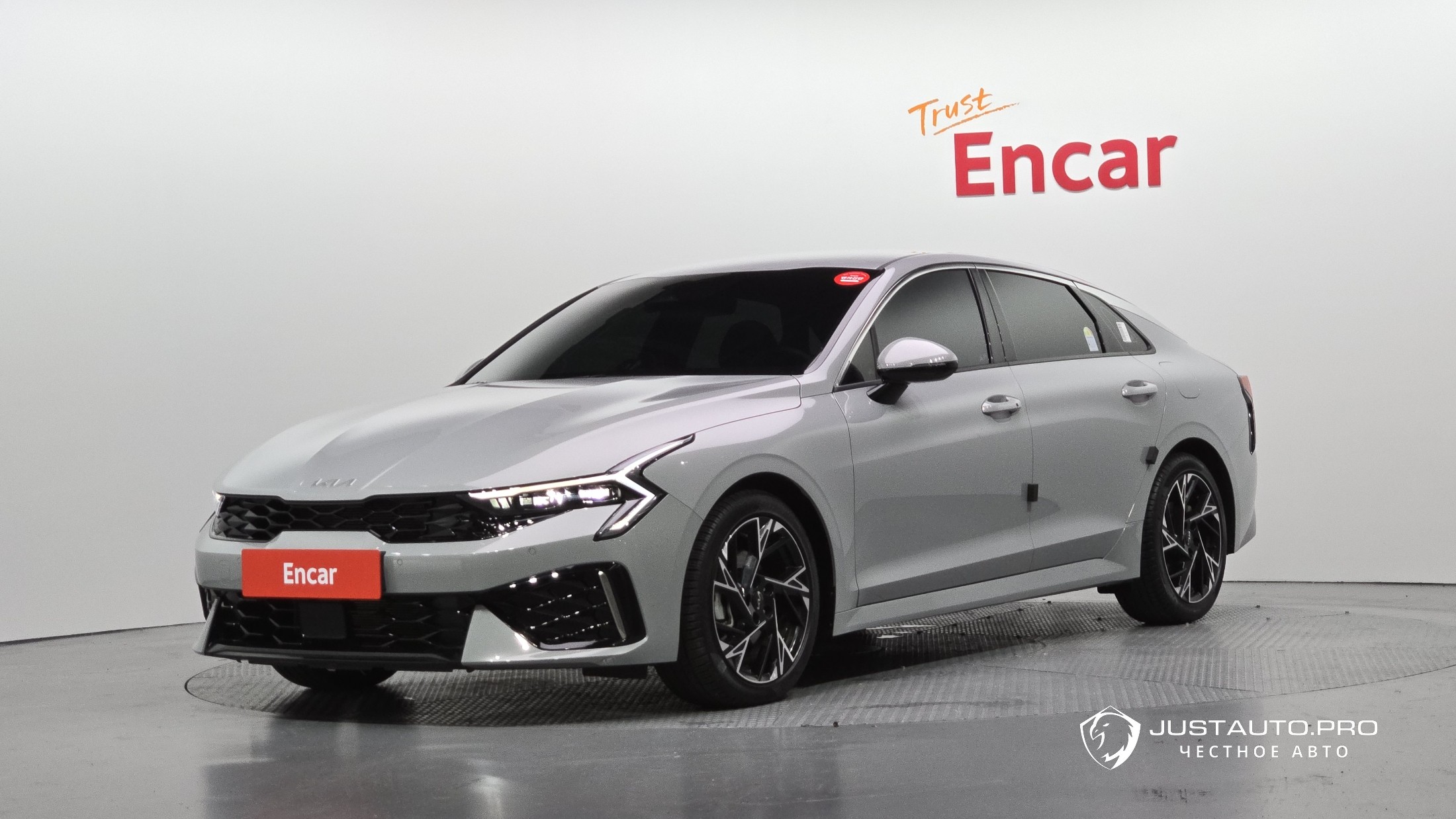 Автомобиль Kia K5