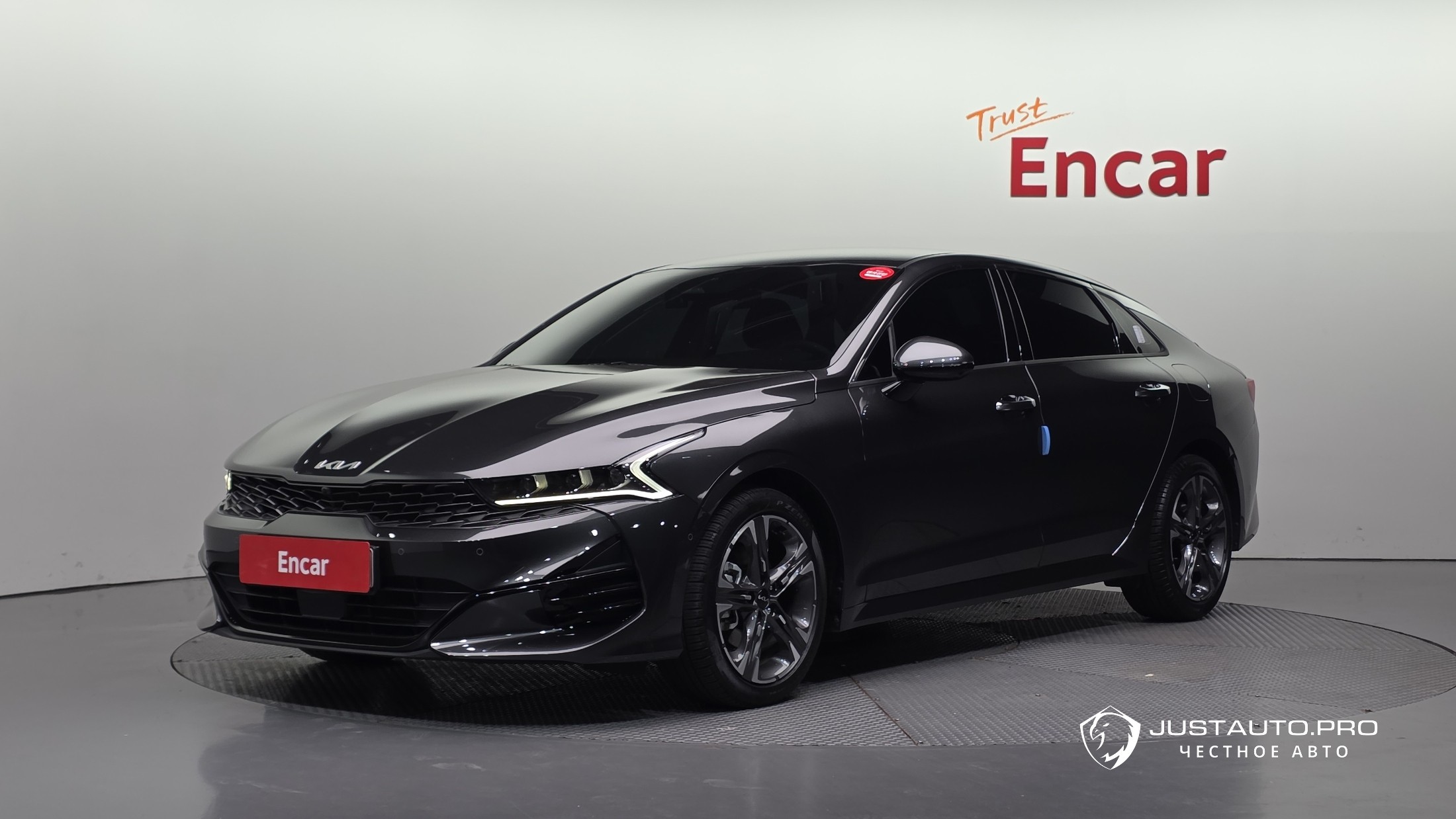 Автомобиль Kia K5