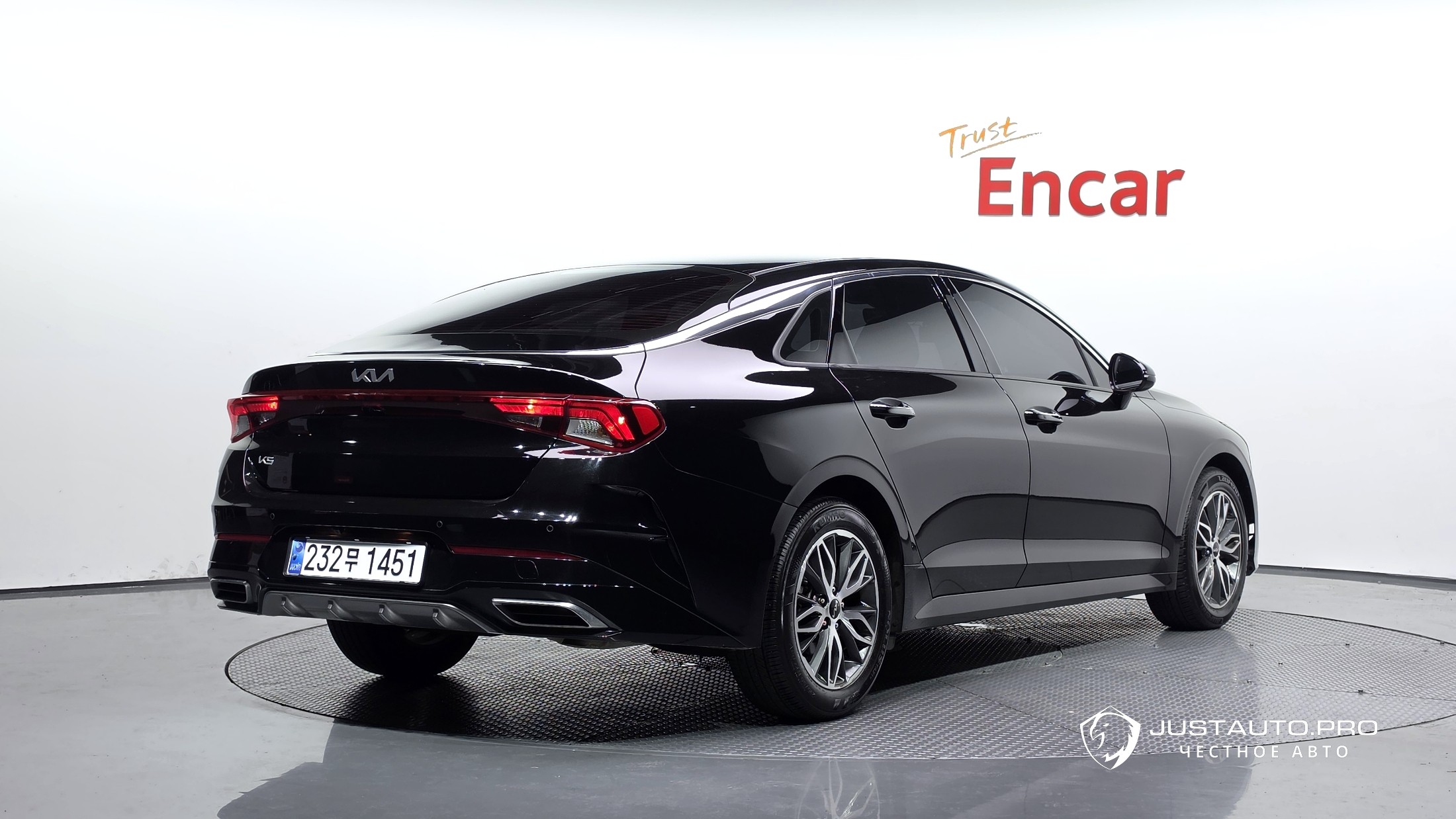 Автомобиль Kia K5