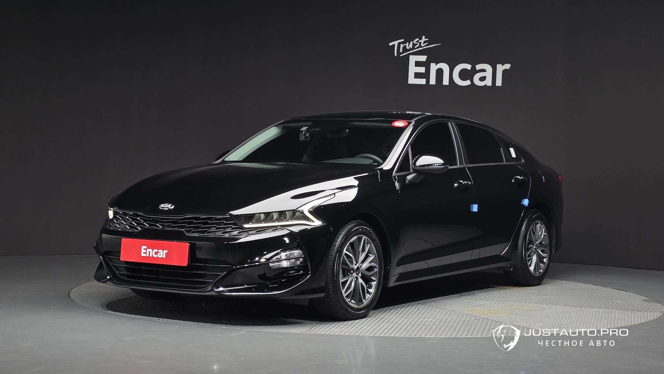 Автомобиль Kia K5