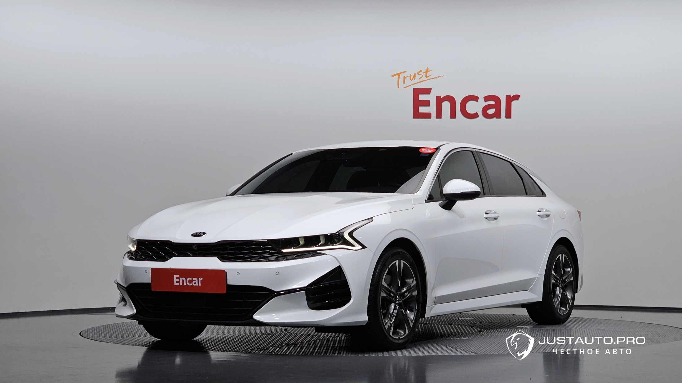 Автомобиль Kia K5