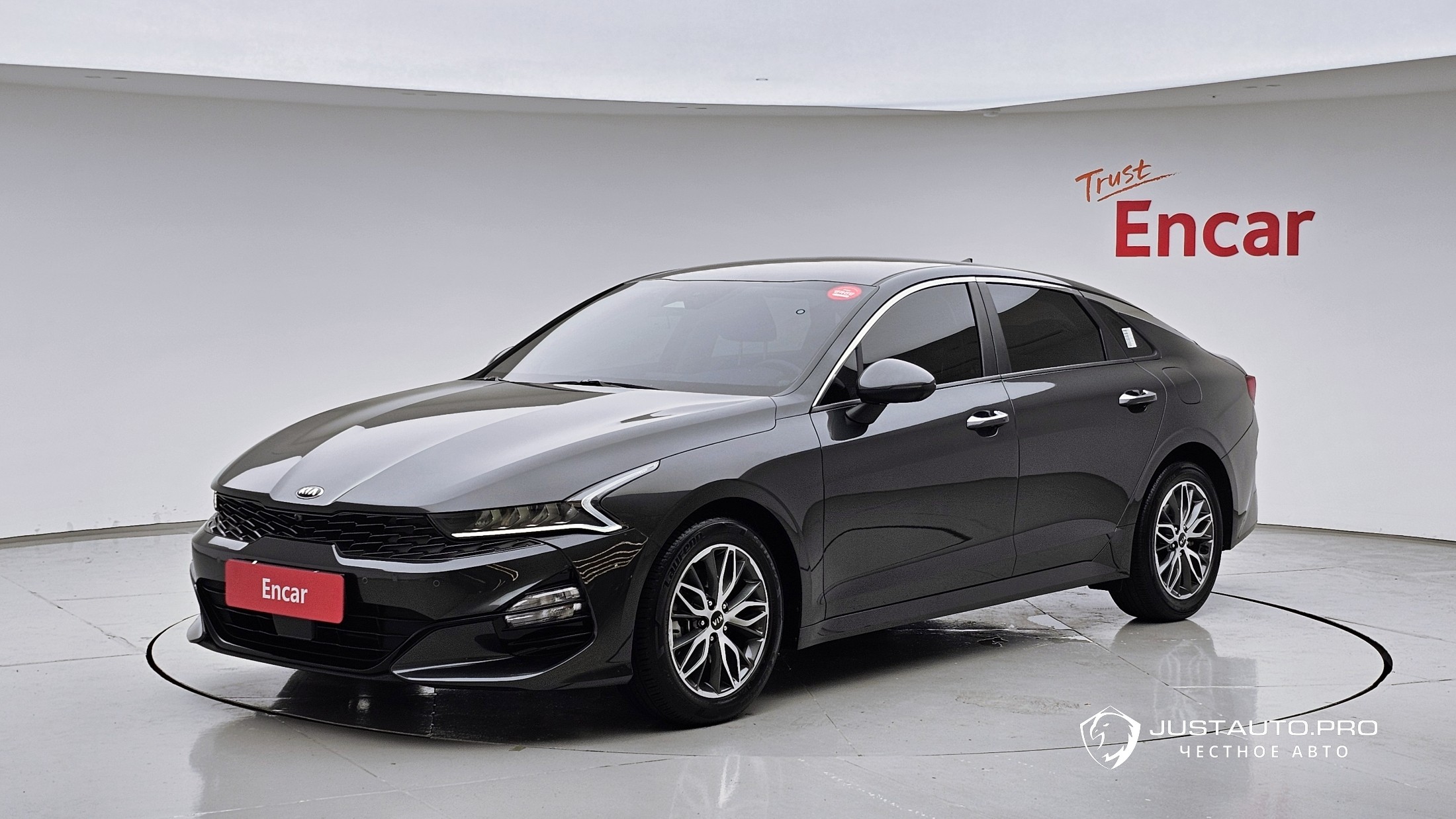 Автомобиль Kia K5