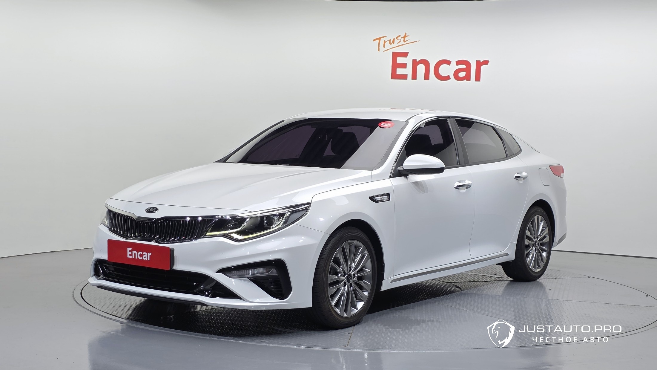 Автомобиль Kia K5
