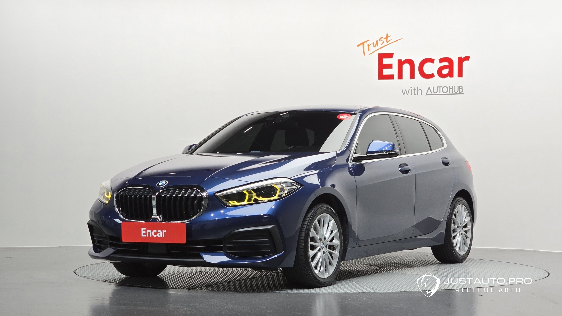Автомобиль BMW 1-Series