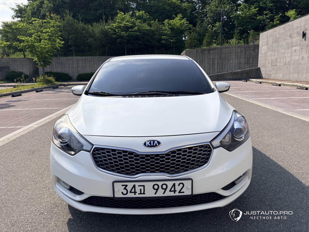 Автомобиль Kia K3
